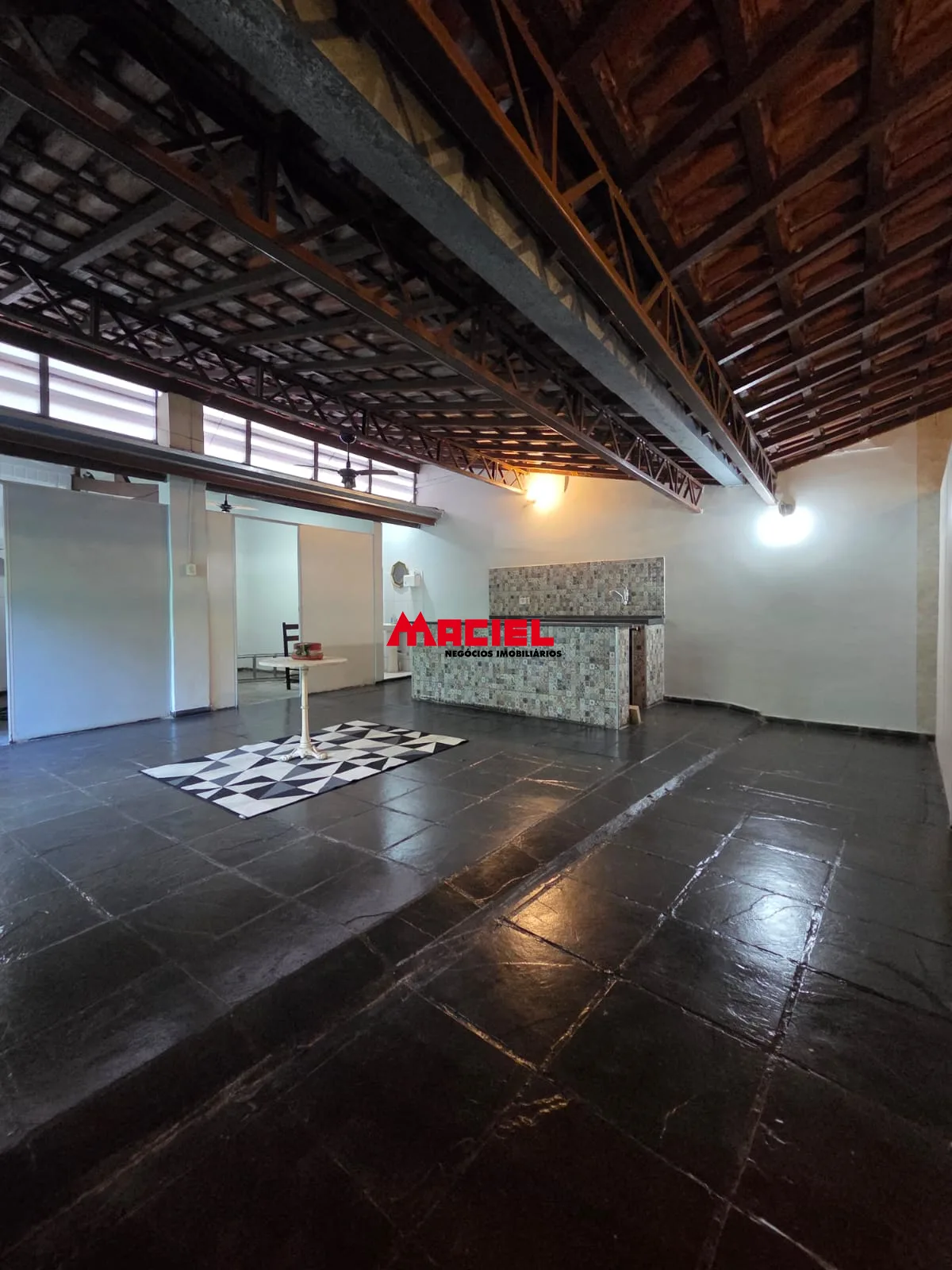 Alugar Comercial / Sala em S&atilde;o Jos&eacute; dos Campos R$ 3.000,00 - Foto 1