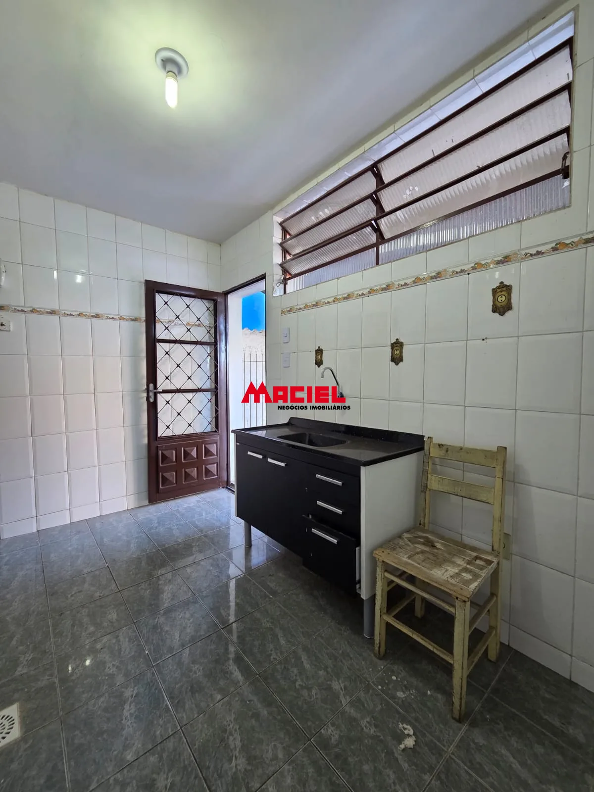 Alugar Apartamento / Sobreloja em S&atilde;o Jos&eacute; dos Campos R$ 3.300,00 - Foto 1