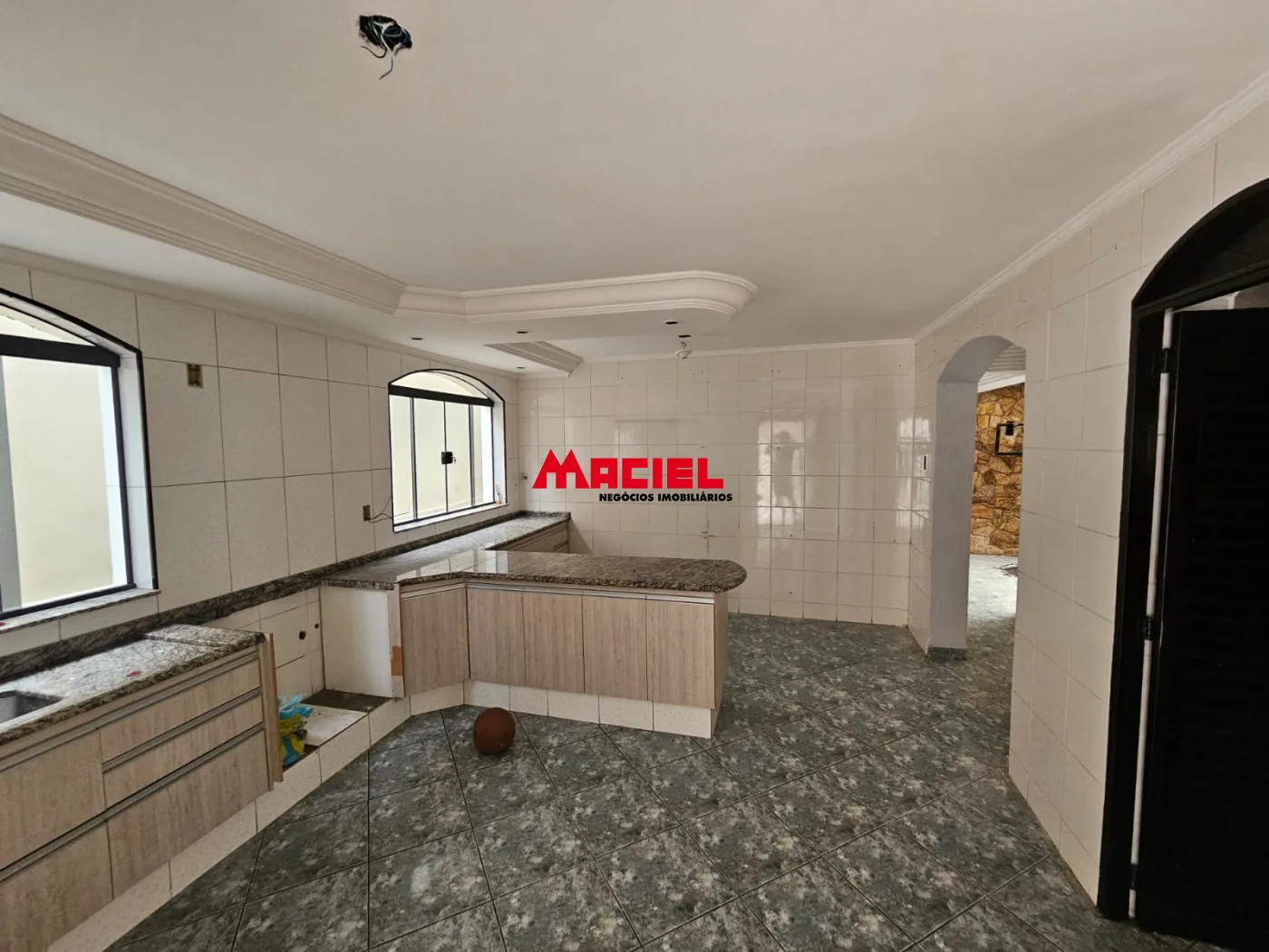Comprar Casa / Padr&atilde;o em Taubat&eacute; R$ 630.000,00 - Foto 2