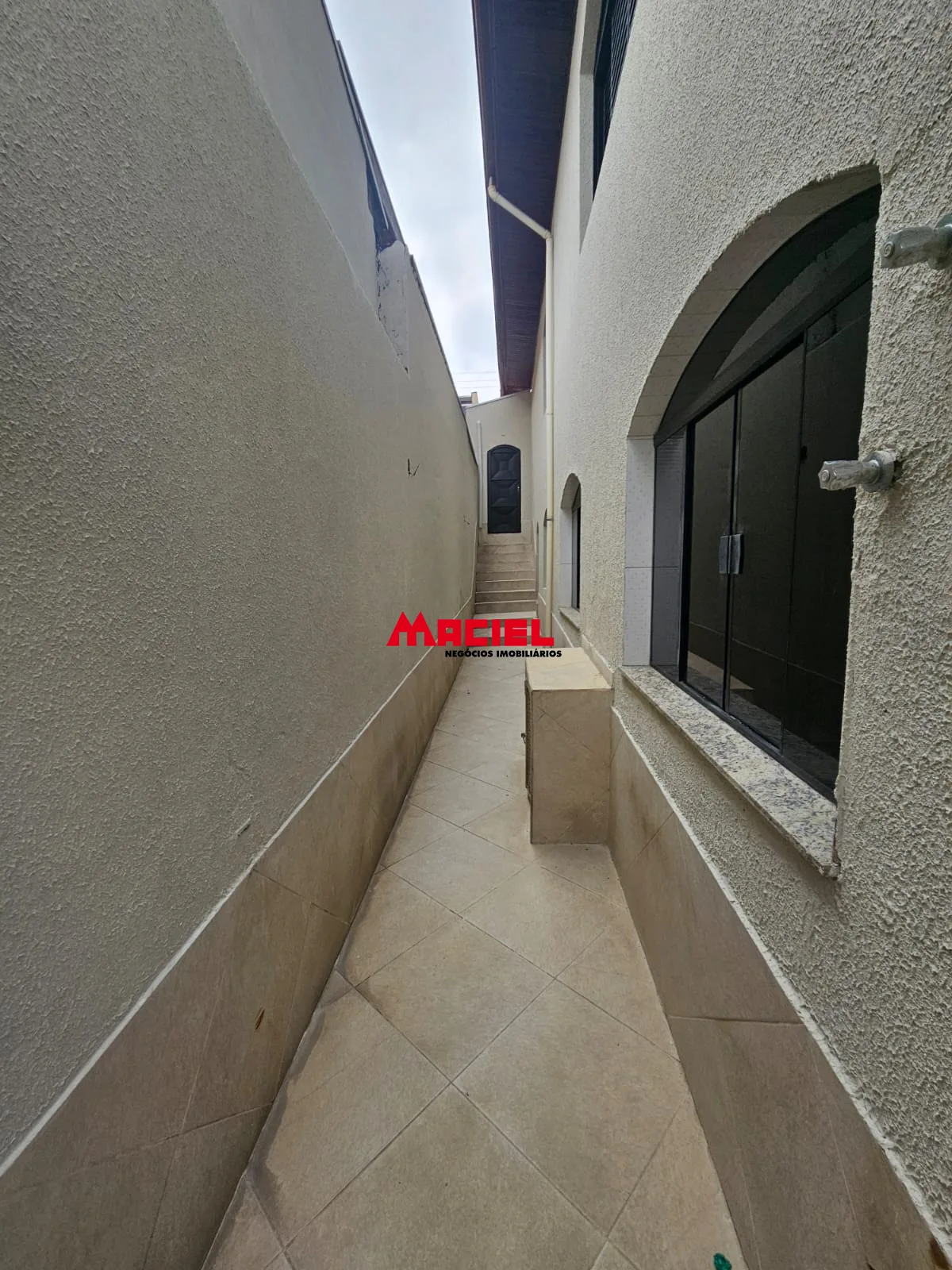 Comprar Casa / Padr&atilde;o em Taubat&eacute; R$ 630.000,00 - Foto 4