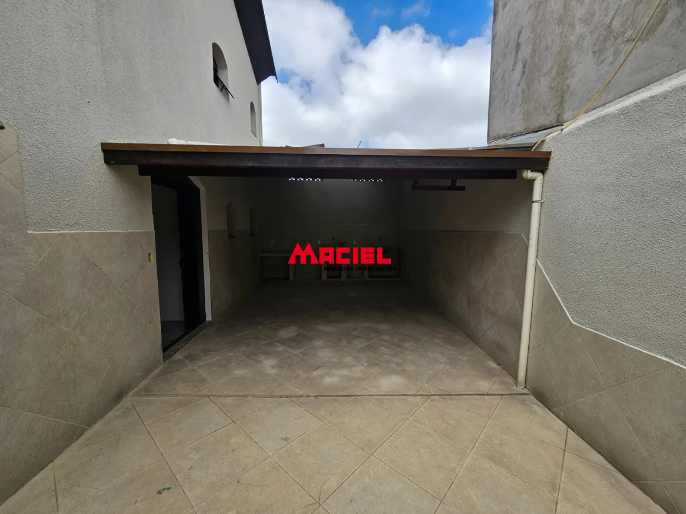 Comprar Casa / Padr&atilde;o em Taubat&eacute; R$ 630.000,00 - Foto 10