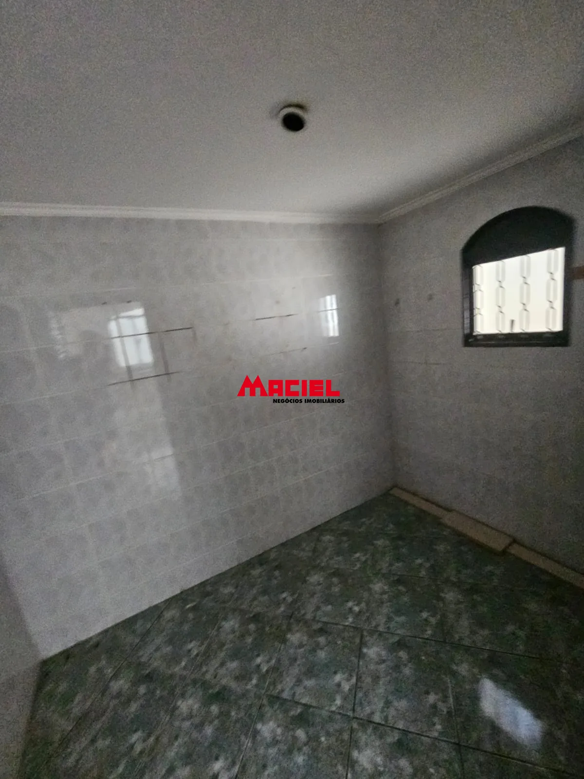 Comprar Casa / Padr&atilde;o em Taubat&eacute; R$ 630.000,00 - Foto 14