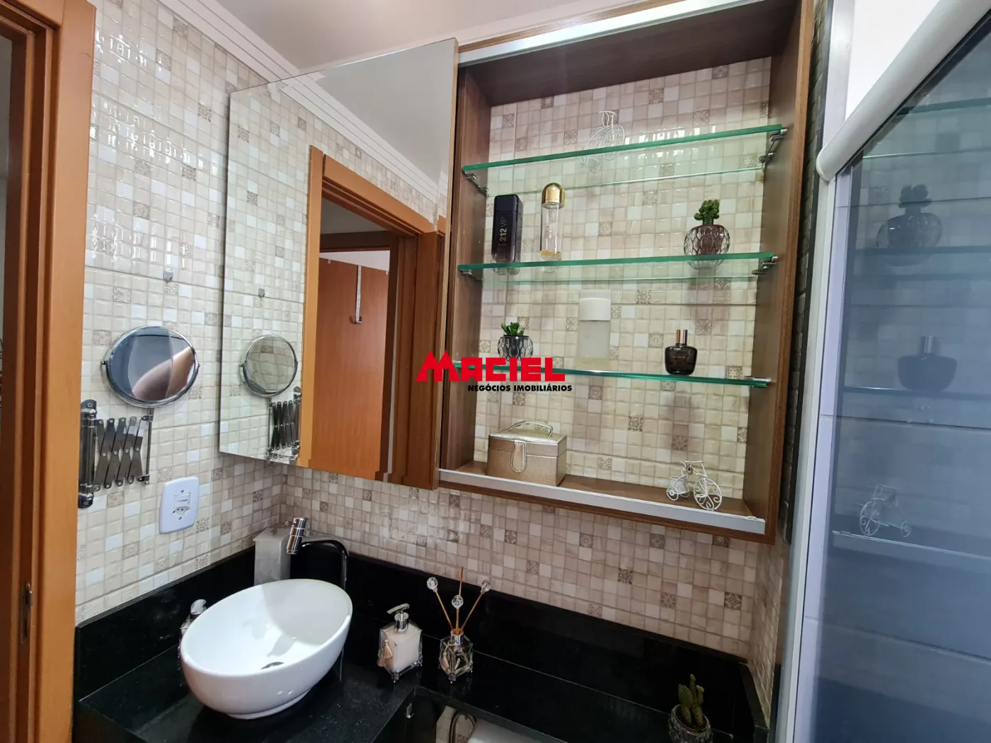 Alugar Apartamento / Padr&atilde;o em S&atilde;o Jos&eacute; dos Campos R$ 1.450,00 - Foto 20