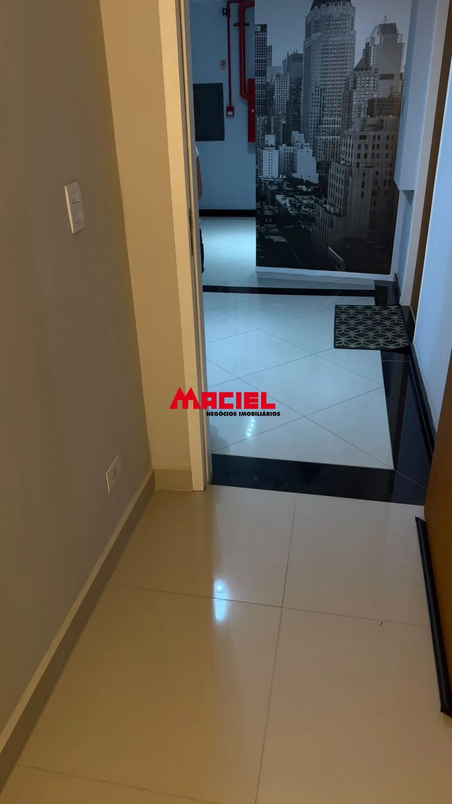 Comprar Comercial / Sala em Edif&iacute;cioCondom&iacute;nio em S&atilde;o Jos&eacute; dos Campos R$ 220.000,00 - Foto 2