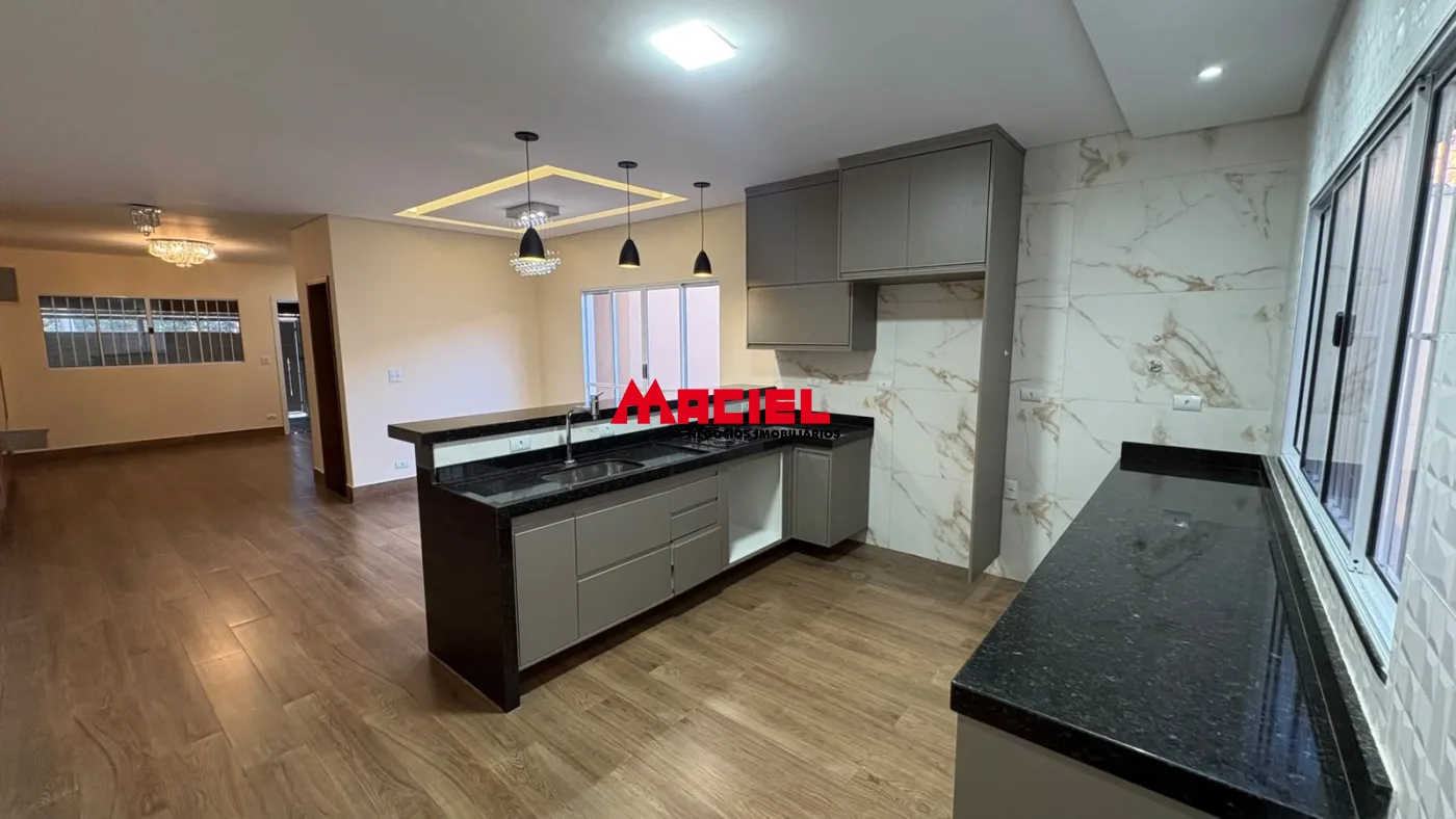 Alugar Casa / Sobrado em S&atilde;o Jos&eacute; dos Campos R$ 4.000,00 - Foto 1