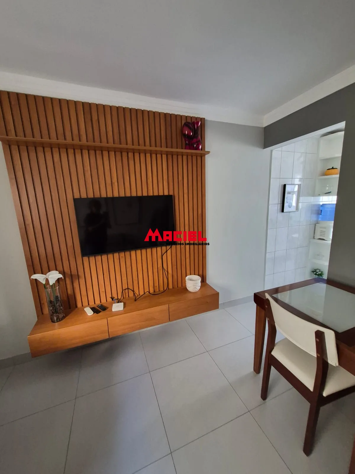 Comprar Apartamento / Padr&atilde;o em S&atilde;o Jos&eacute; dos Campos R$ 350.000,00 - Foto 2