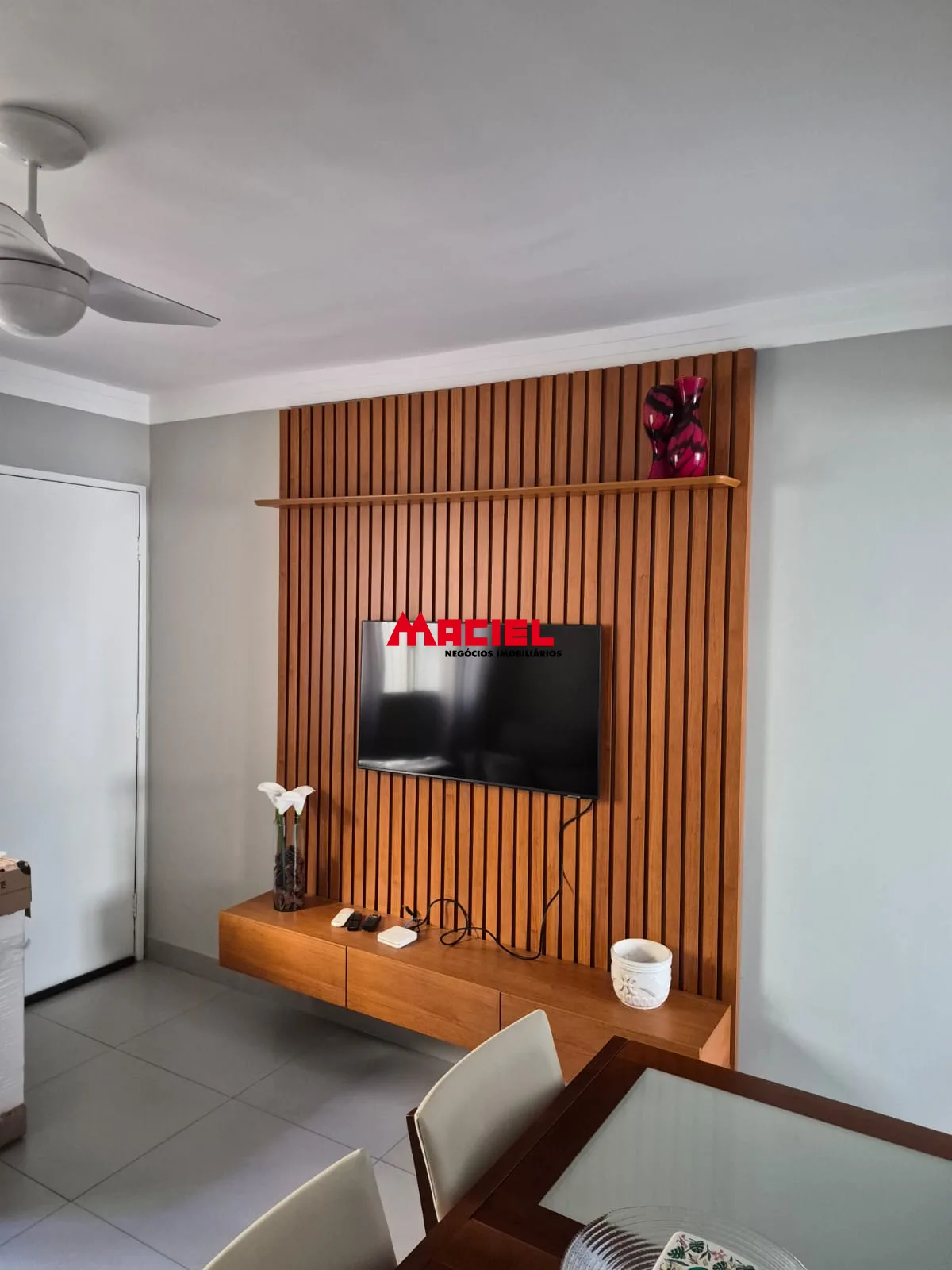Comprar Apartamento / Padr&atilde;o em S&atilde;o Jos&eacute; dos Campos R$ 350.000,00 - Foto 3