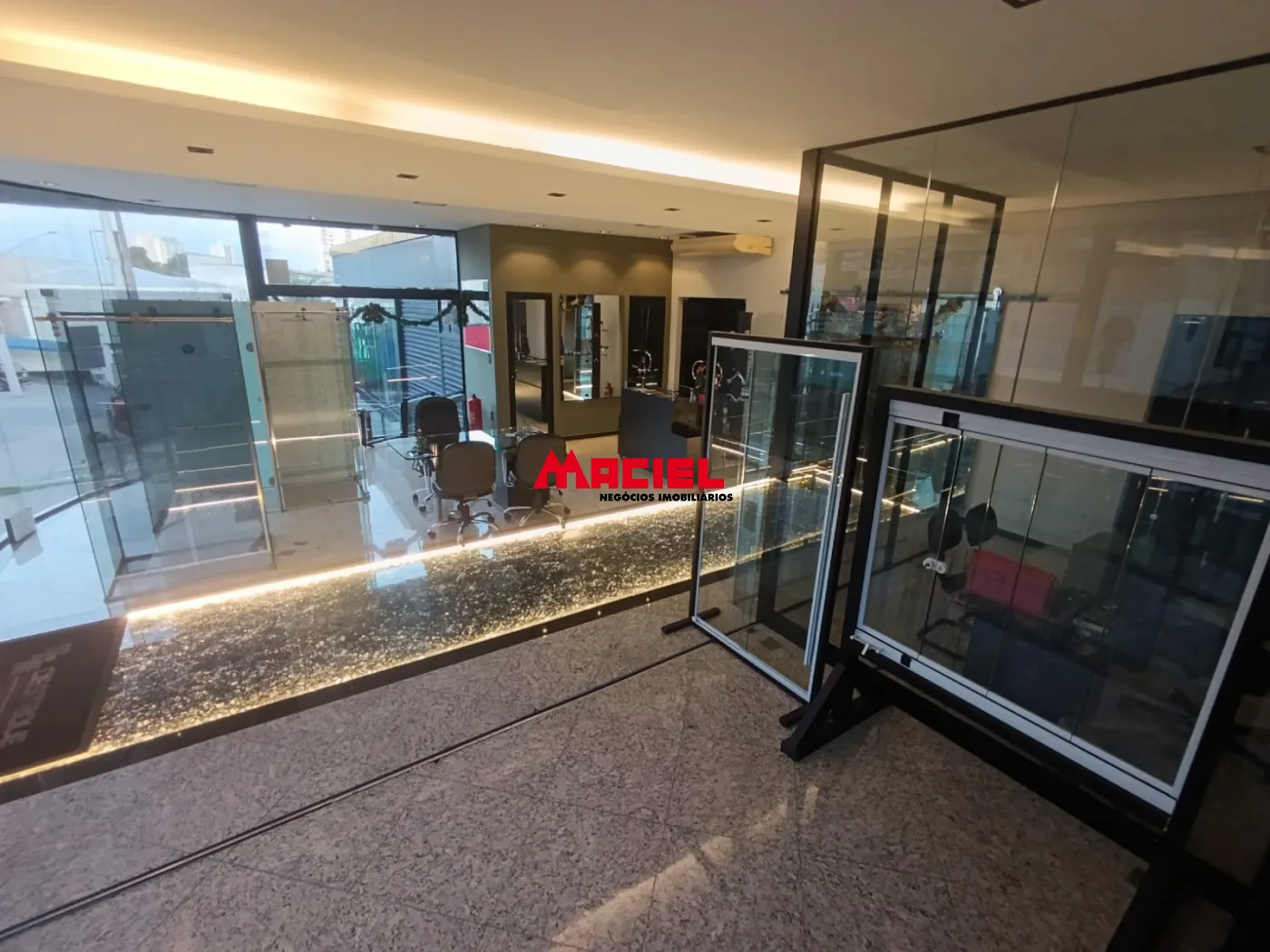 Alugar Comercial / Ponto Comercial em S&atilde;o Jos&eacute; dos Campos R$ 15.000,00 - Foto 32