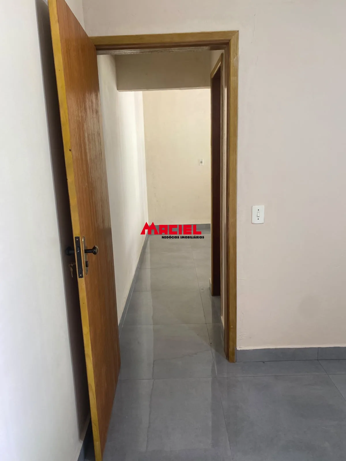Alugar Casa / Padr&atilde;o em S&atilde;o Jos&eacute; dos Campos R$ 2.500,00 - Foto 9