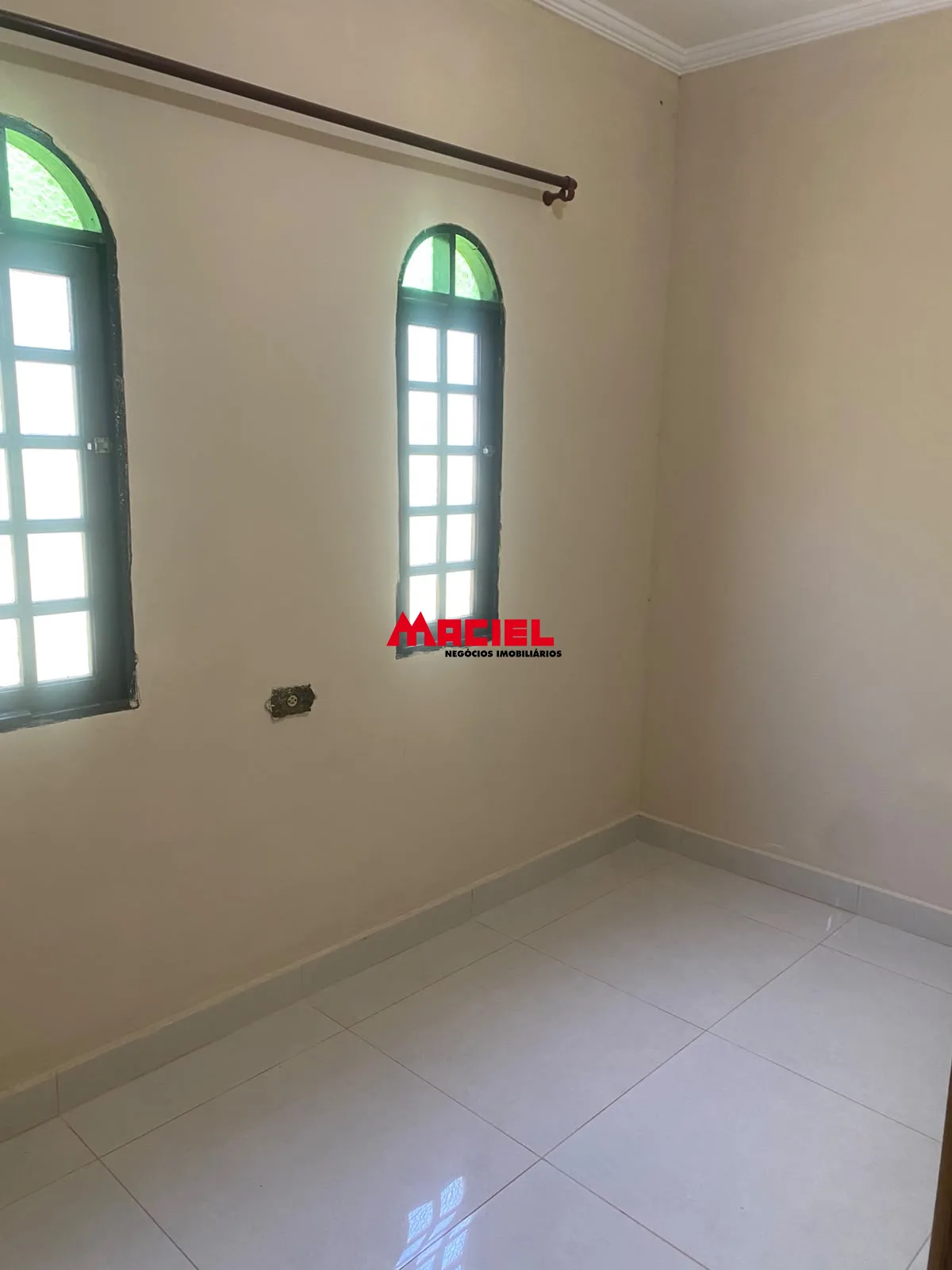 Alugar Casa / Padr&atilde;o em S&atilde;o Jos&eacute; dos Campos R$ 2.500,00 - Foto 15