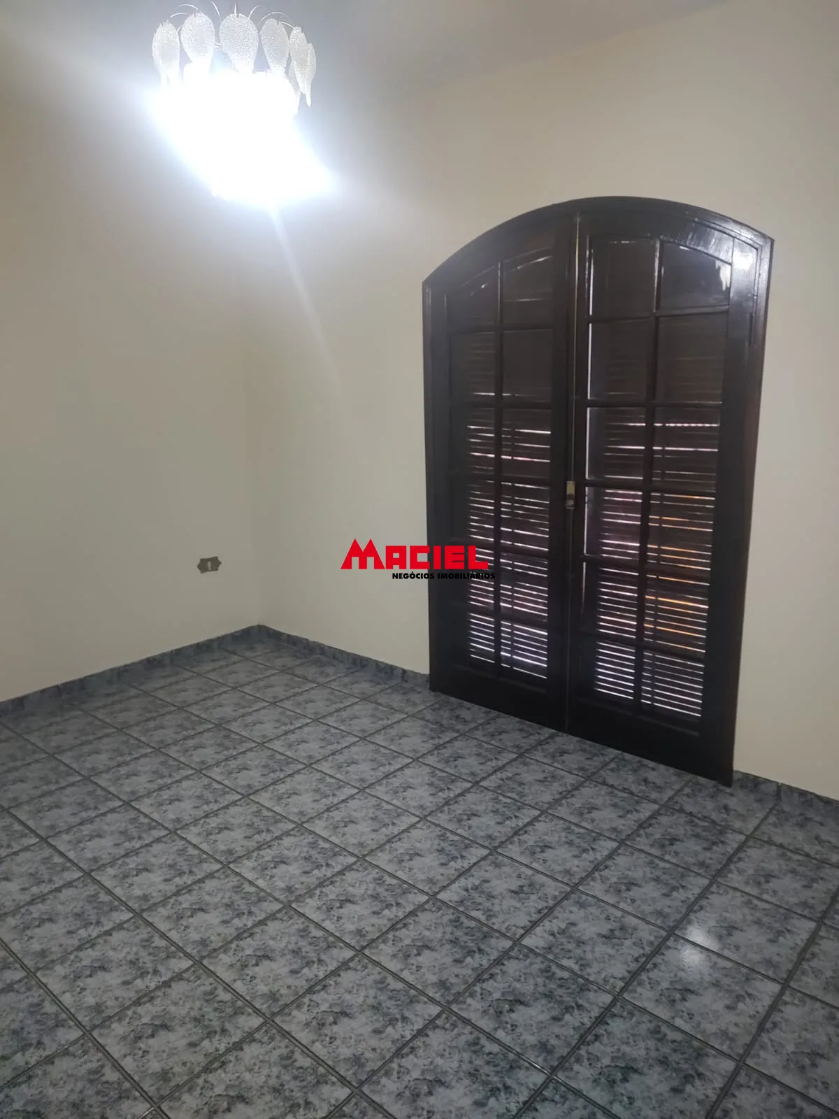 Comprar Casa / Sobrado em S&atilde;o Jos&eacute; dos Campos R$ 810.000,00 - Foto 11