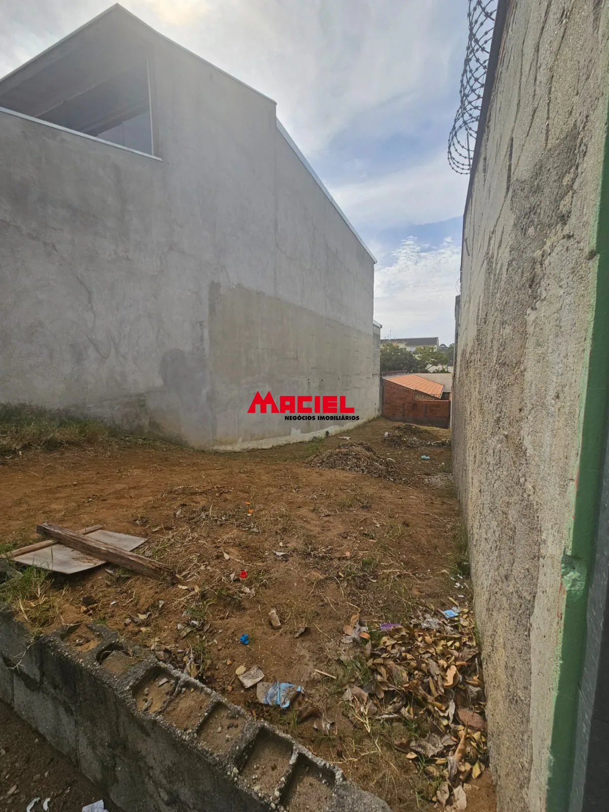 Comprar Terreno / Residencial em S&atilde;o Jos&eacute; dos Campos R$ 180.000,00 - Foto 2