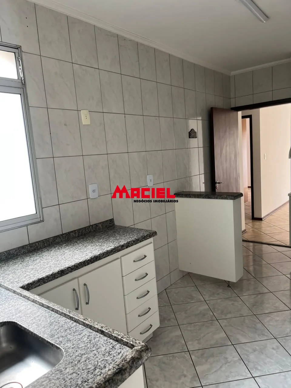 Alugar Apartamento / Padr&atilde;o em S&atilde;o Jos&eacute; dos Campos R$ 2.500,00 - Foto 5
