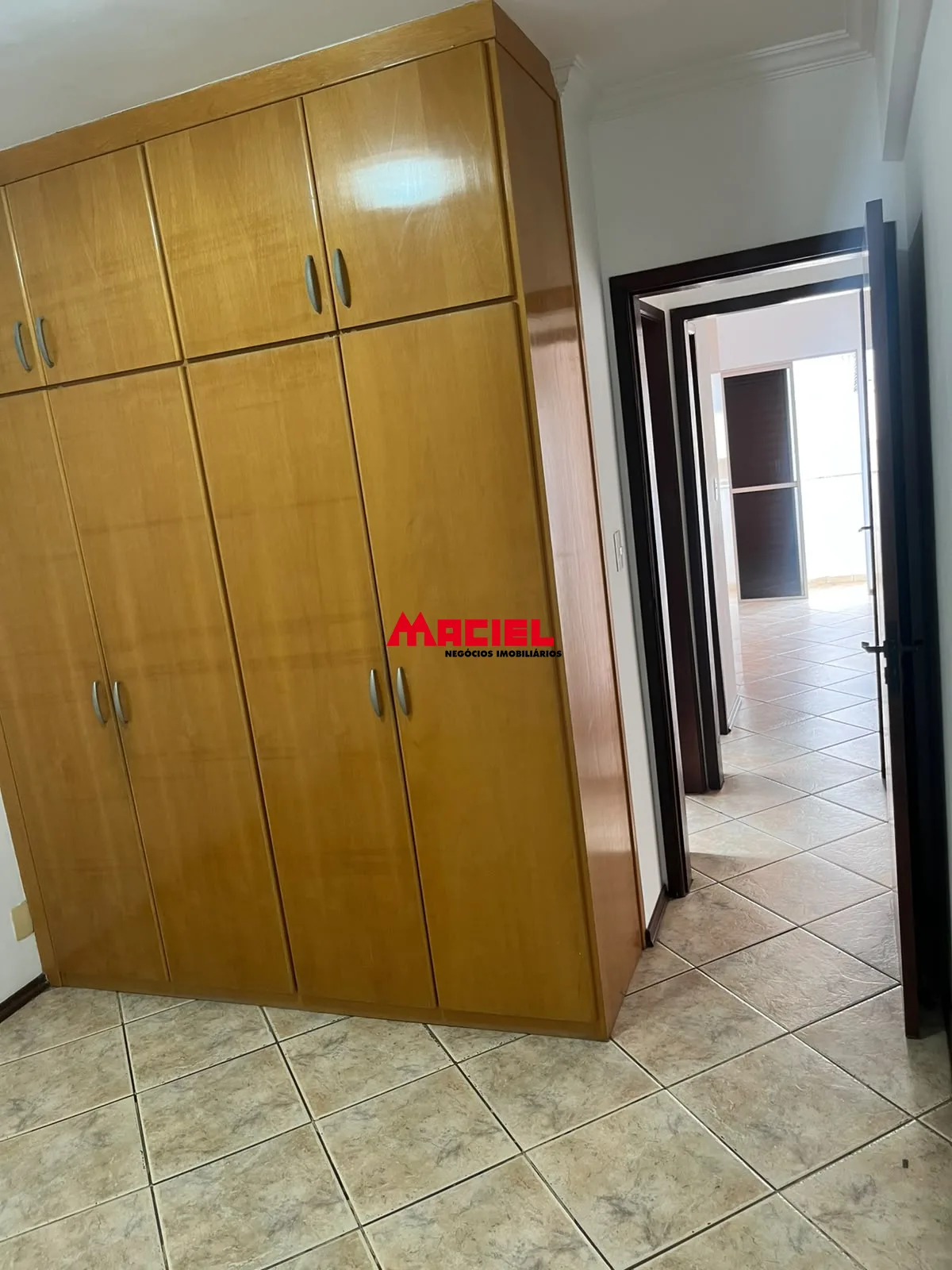 Alugar Apartamento / Padr&atilde;o em S&atilde;o Jos&eacute; dos Campos R$ 2.500,00 - Foto 10