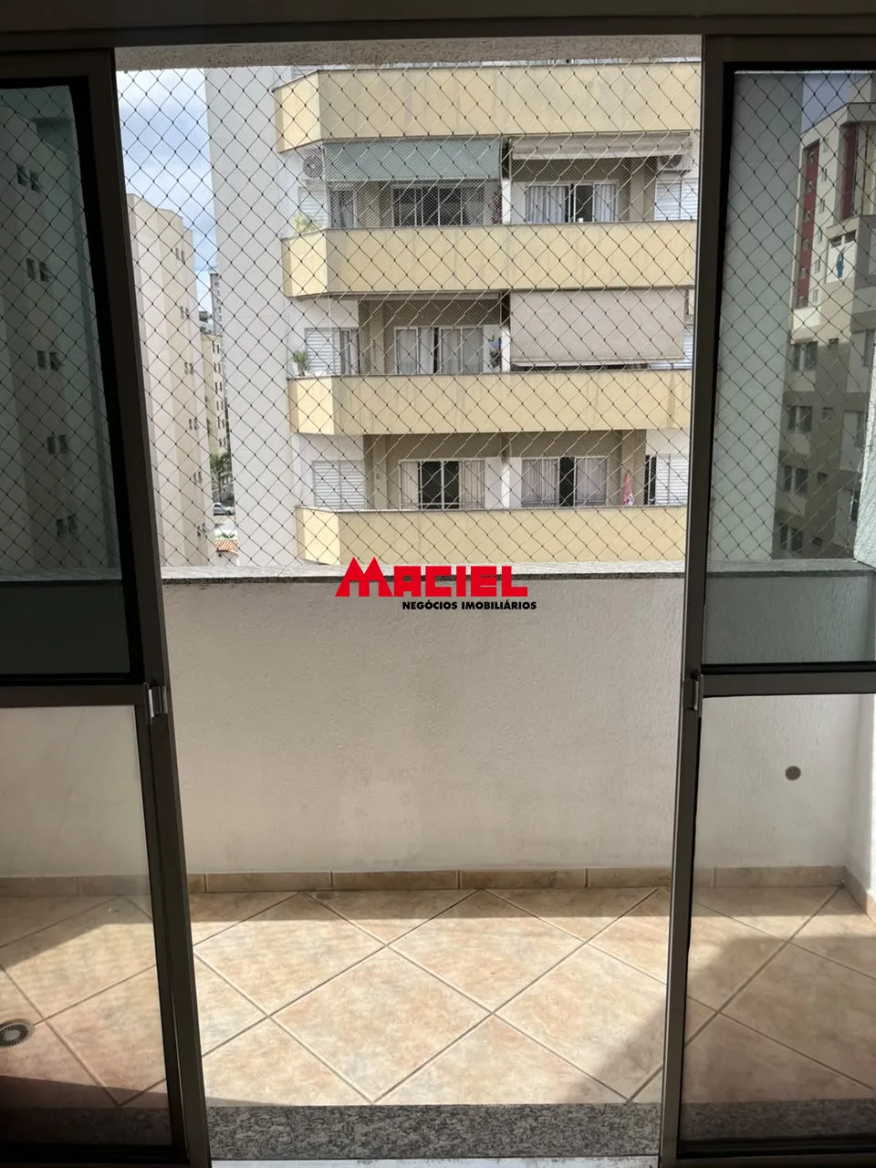 Alugar Apartamento / Padr&atilde;o em S&atilde;o Jos&eacute; dos Campos R$ 2.500,00 - Foto 9