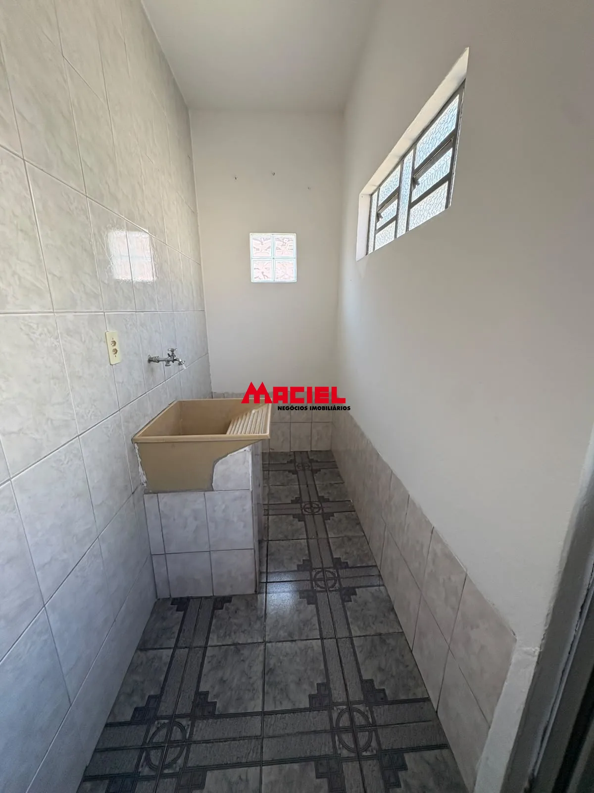Alugar Casa / Padr&atilde;o em S&atilde;o Jos&eacute; dos Campos R$ 3.200,00 - Foto 6