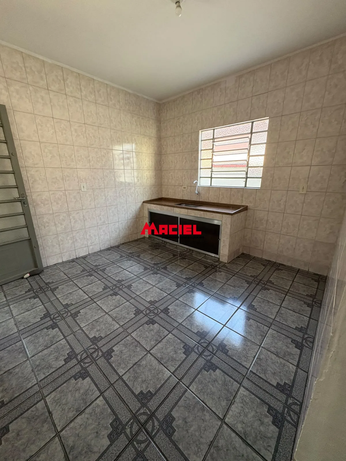 Alugar Casa / Padr&atilde;o em S&atilde;o Jos&eacute; dos Campos R$ 3.200,00 - Foto 9
