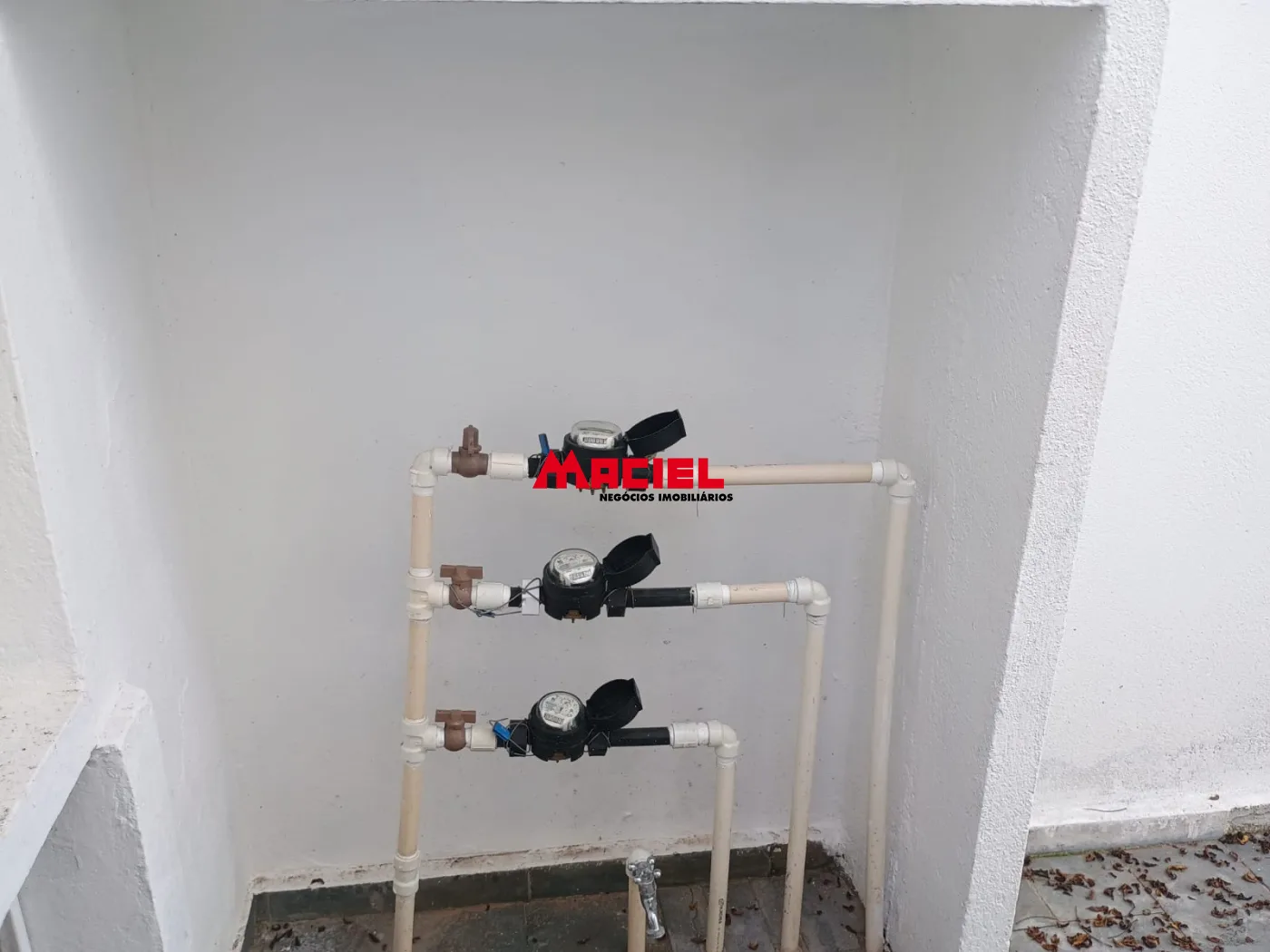 Alugar Comercial / Ponto Comercial em S&atilde;o Jos&eacute; dos Campos R$ 3.300,00 - Foto 15