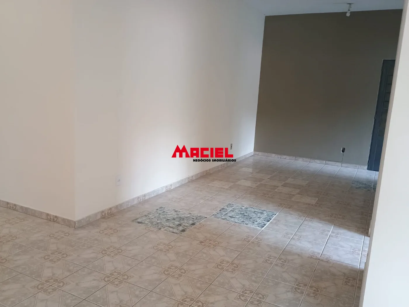 Alugar Comercial / Ponto Comercial em S&atilde;o Jos&eacute; dos Campos R$ 3.300,00 - Foto 6
