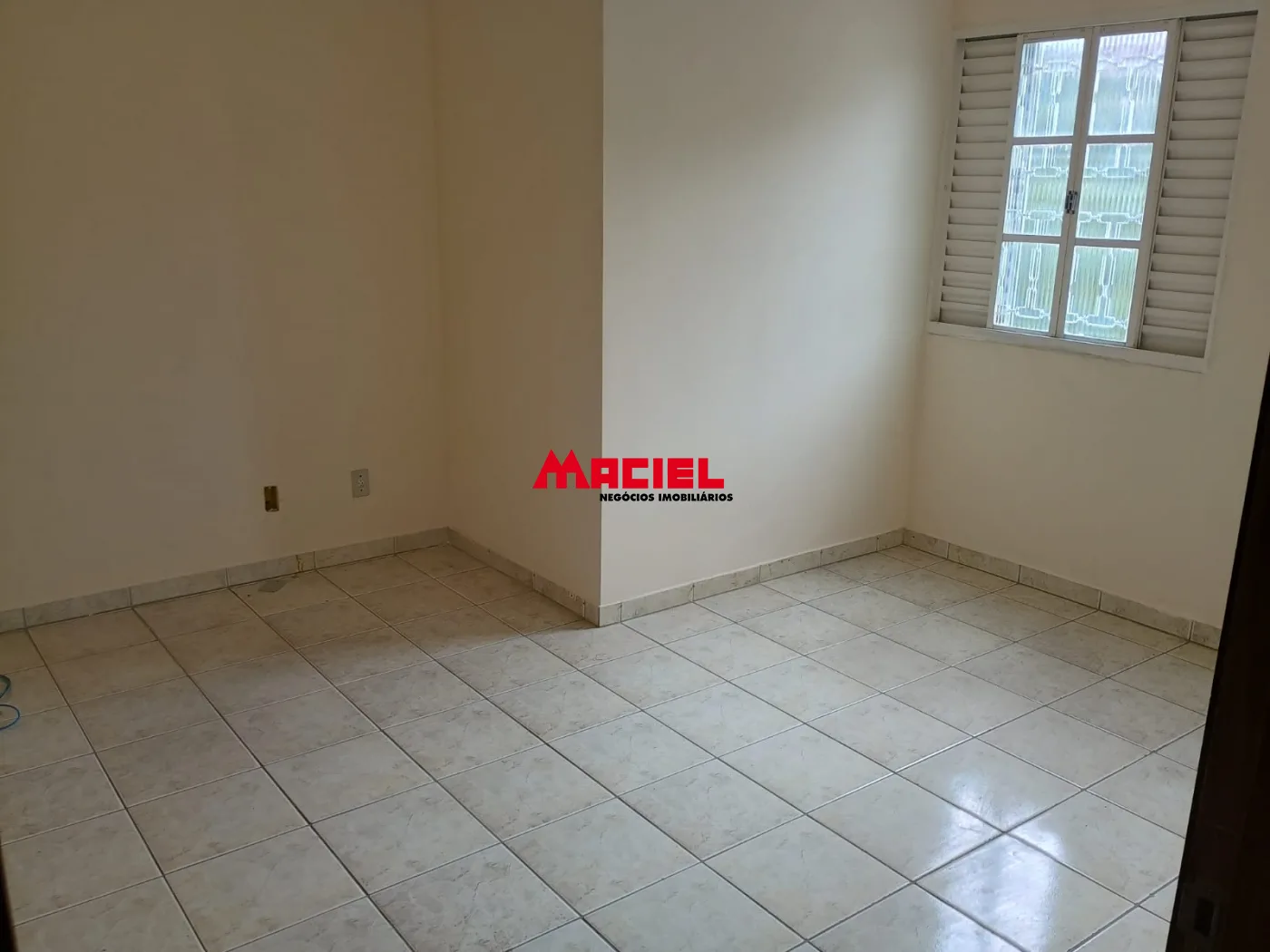 Alugar Comercial / Ponto Comercial em S&atilde;o Jos&eacute; dos Campos R$ 3.300,00 - Foto 9