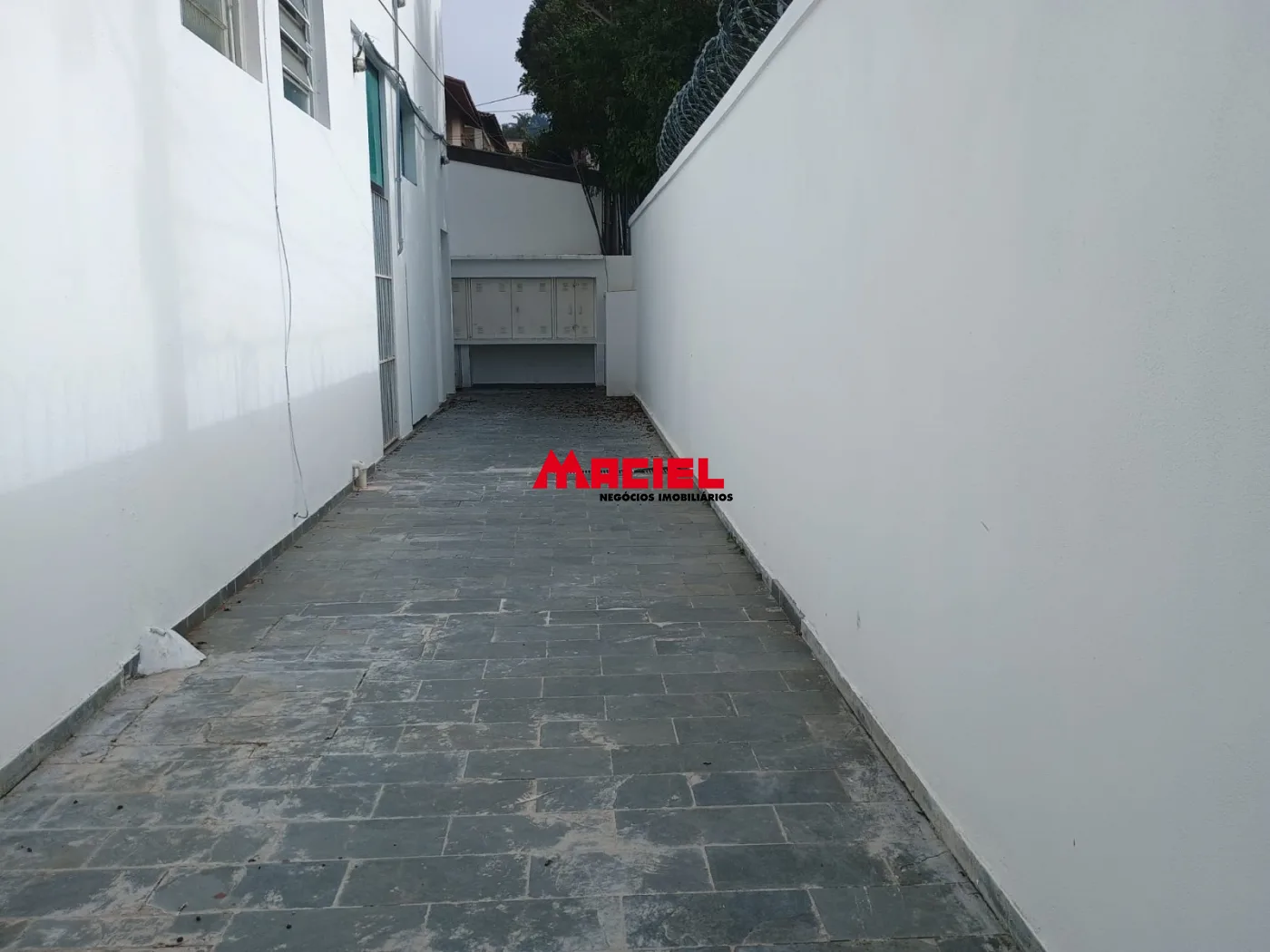 Alugar Comercial / Ponto Comercial em S&atilde;o Jos&eacute; dos Campos R$ 3.300,00 - Foto 12