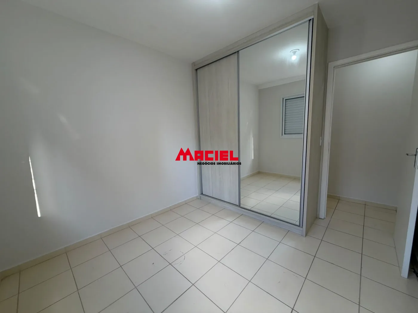 Comprar Apartamento / Padr&atilde;o em S&atilde;o Jos&eacute; dos Campos R$ 270.000,00 - Foto 11