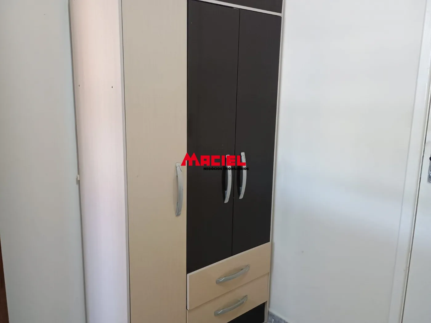 Alugar Apartamento / Kitchnet em S&atilde;o Jos&eacute; dos Campos R$ 1.500,00 - Foto 1