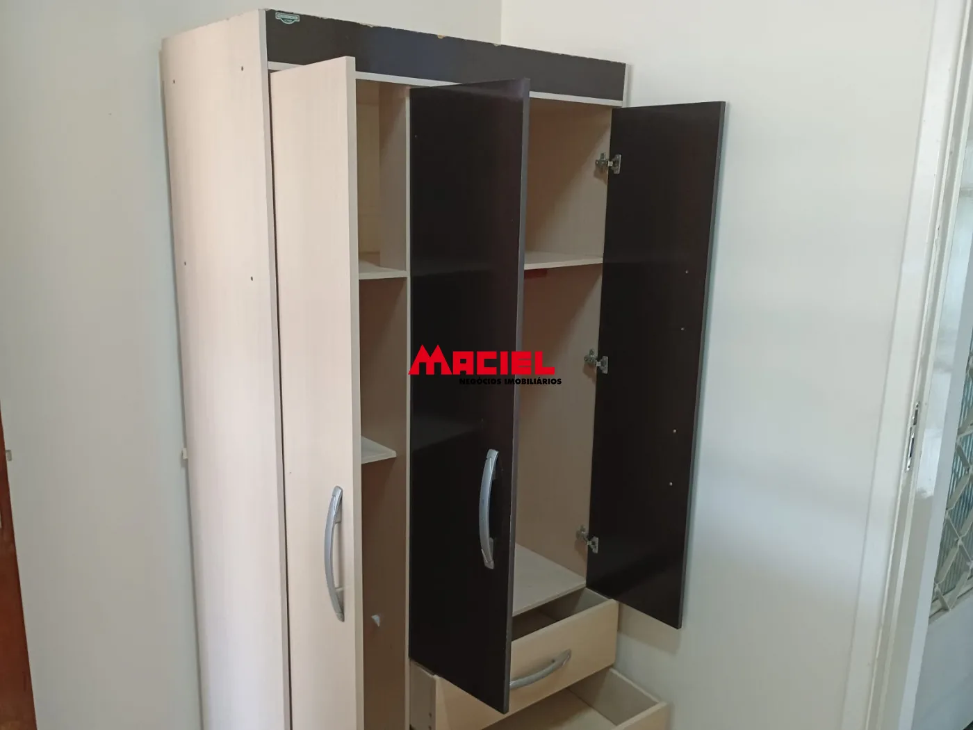 Alugar Apartamento / Kitchnet em S&atilde;o Jos&eacute; dos Campos R$ 1.500,00 - Foto 6