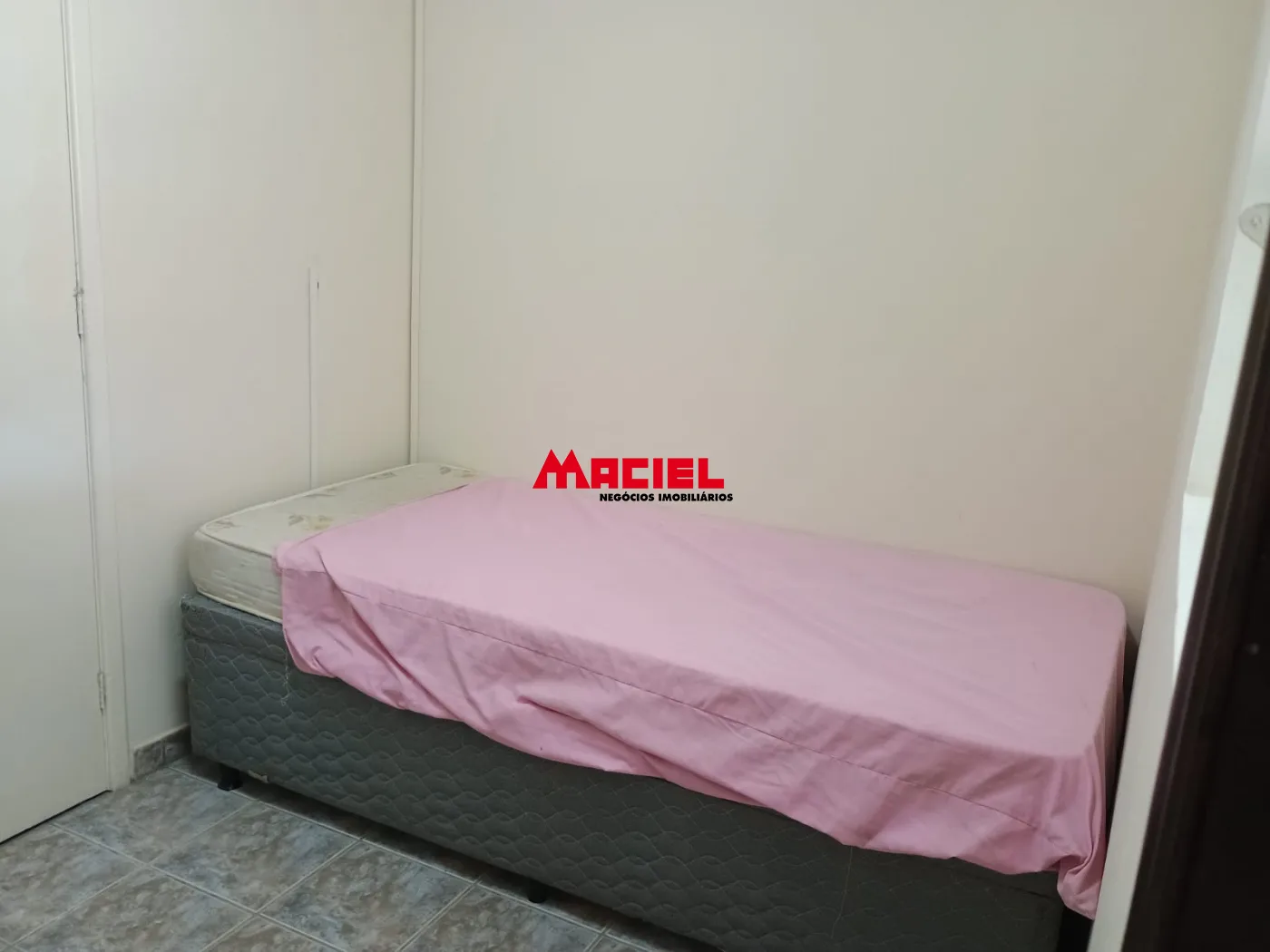 Alugar Apartamento / Kitchnet em S&atilde;o Jos&eacute; dos Campos R$ 1.500,00 - Foto 7