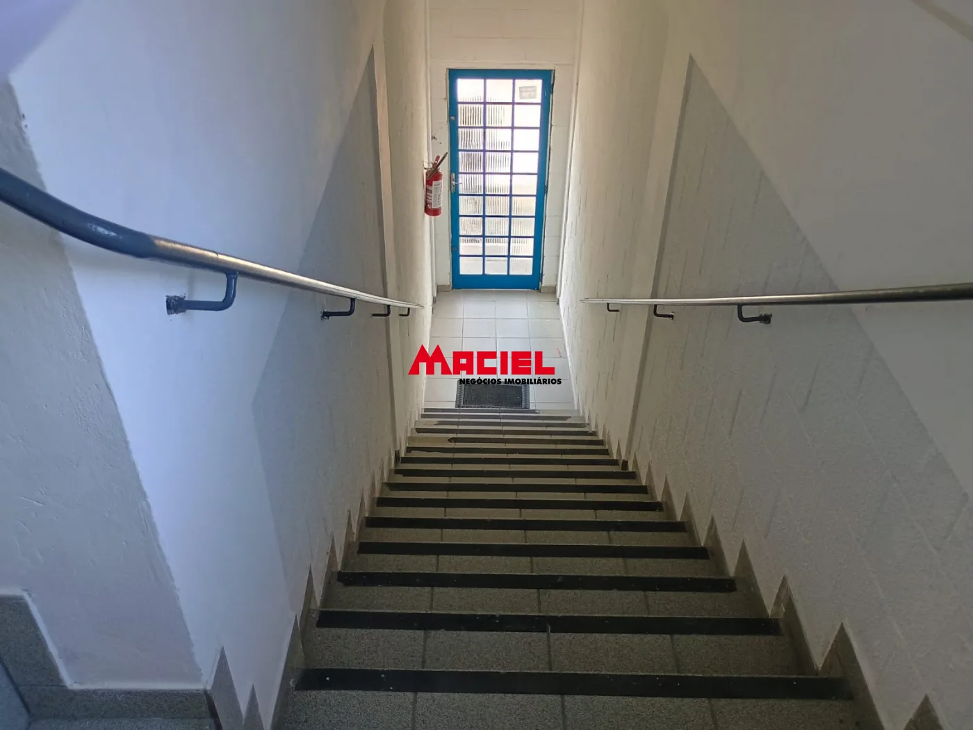 Alugar Apartamento / Kitchnet em S&atilde;o Jos&eacute; dos Campos R$ 1.500,00 - Foto 8