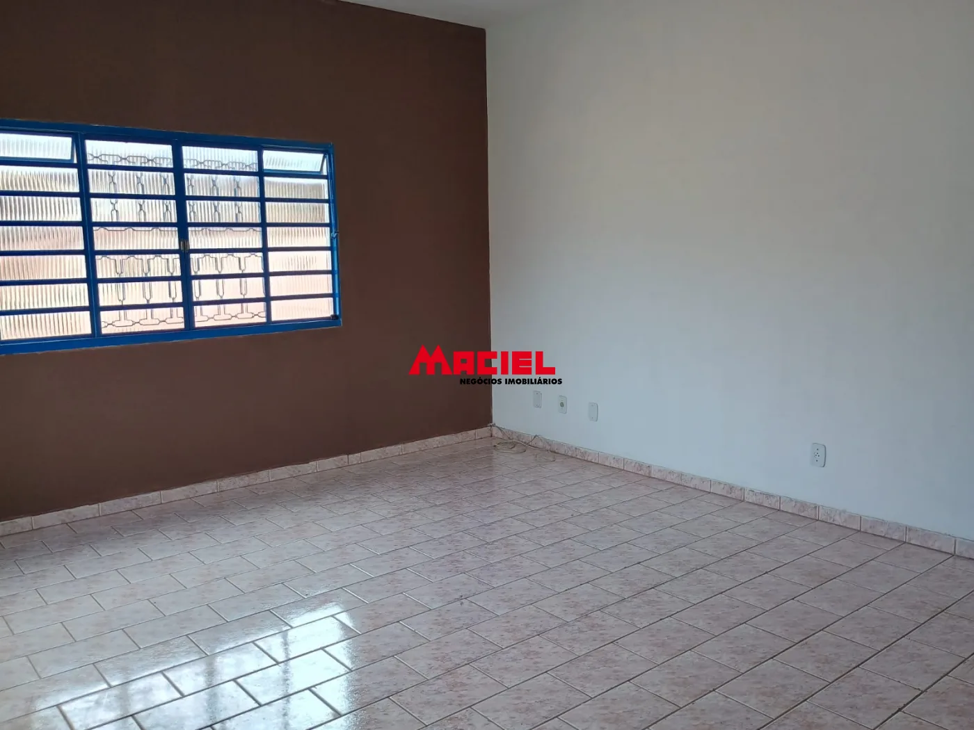 Alugar Comercial / Sala em S&atilde;o Jos&eacute; dos Campos R$ 1.000,00 - Foto 1