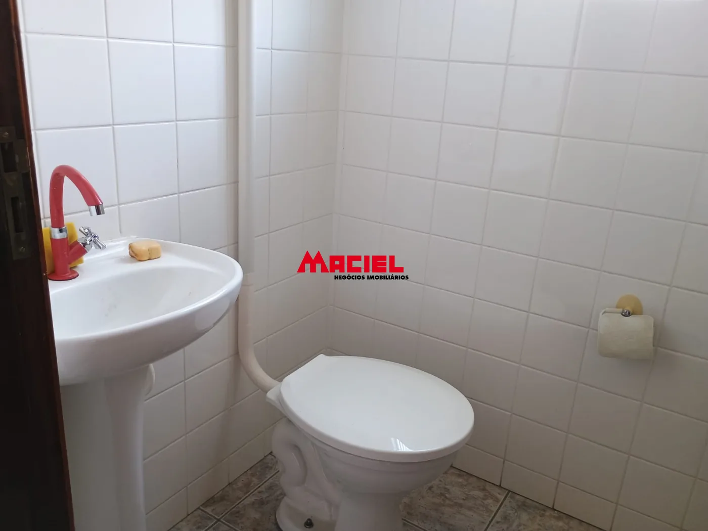 Alugar Comercial / Sala em S&atilde;o Jos&eacute; dos Campos R$ 1.000,00 - Foto 3