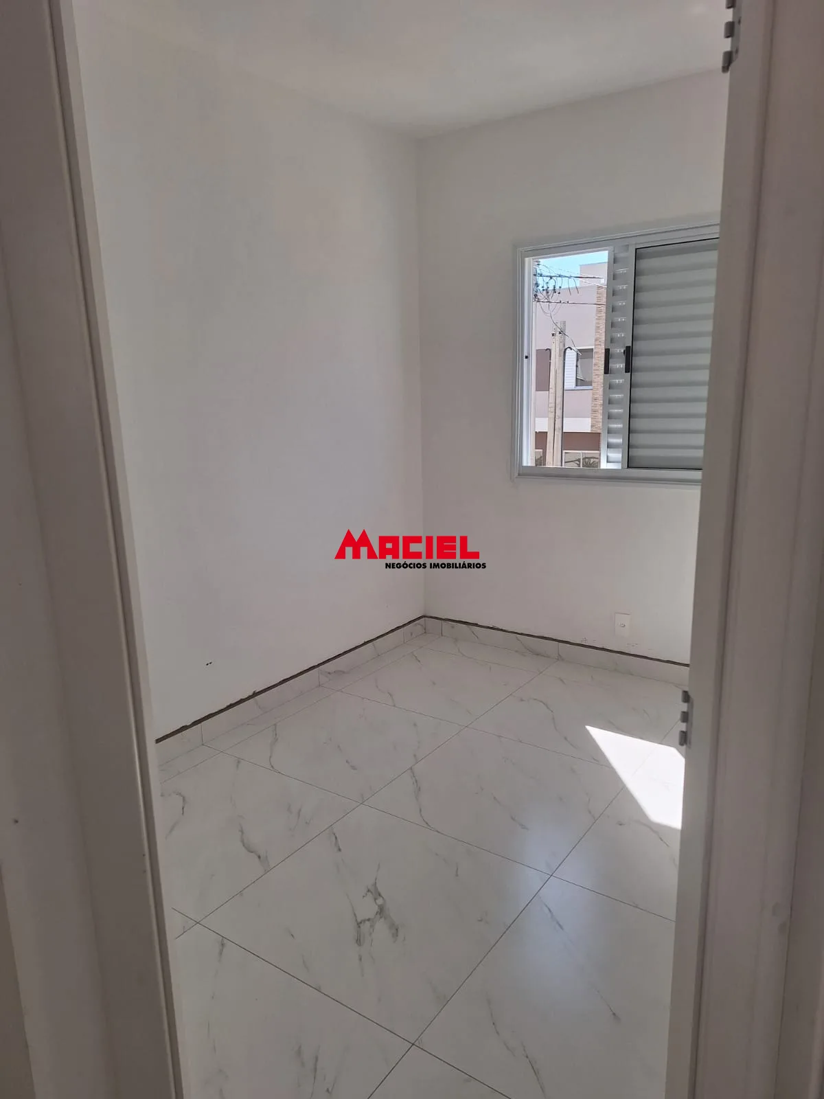 Alugar Casa / Condom&iacute;nio em S&atilde;o Jos&eacute; dos Campos R$ 1.700,00 - Foto 3