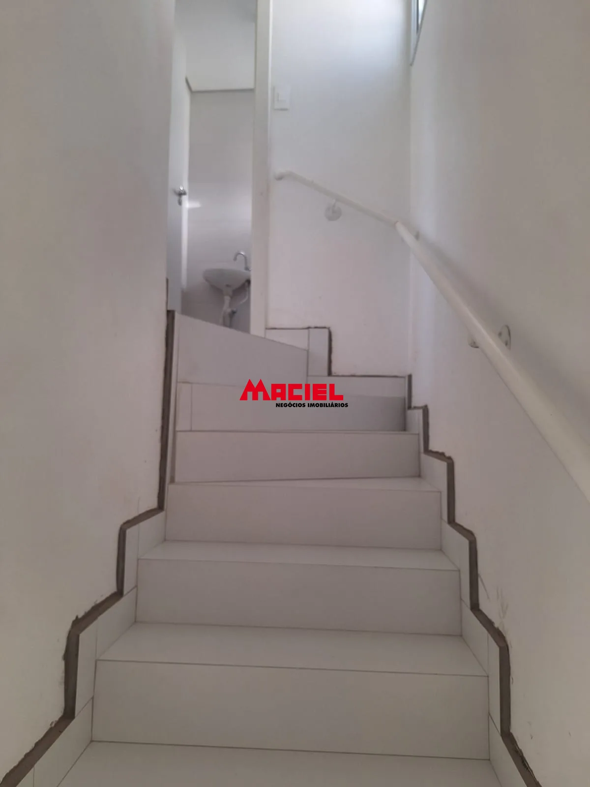Alugar Casa / Condom&iacute;nio em S&atilde;o Jos&eacute; dos Campos R$ 1.700,00 - Foto 6