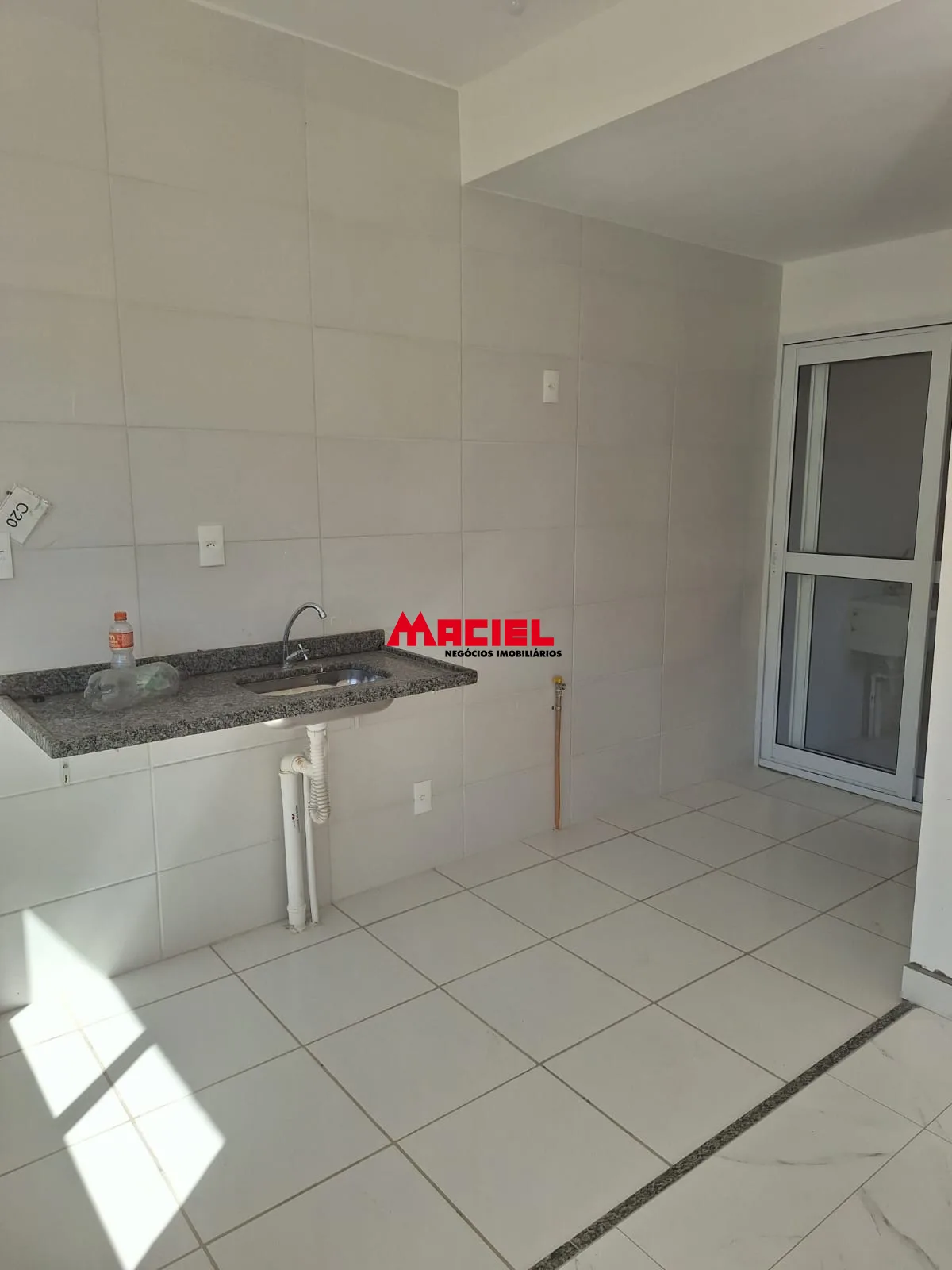 Alugar Casa / Condom&iacute;nio em S&atilde;o Jos&eacute; dos Campos R$ 1.700,00 - Foto 7