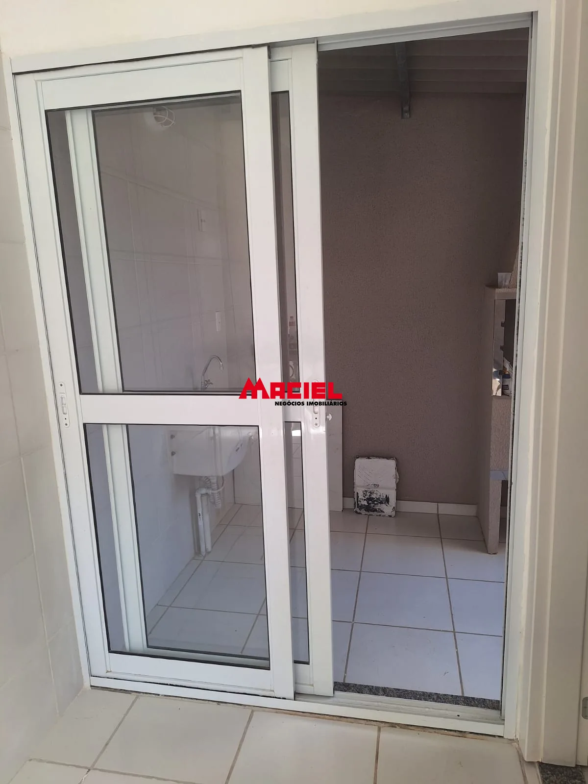 Alugar Casa / Condom&iacute;nio em S&atilde;o Jos&eacute; dos Campos R$ 1.700,00 - Foto 10