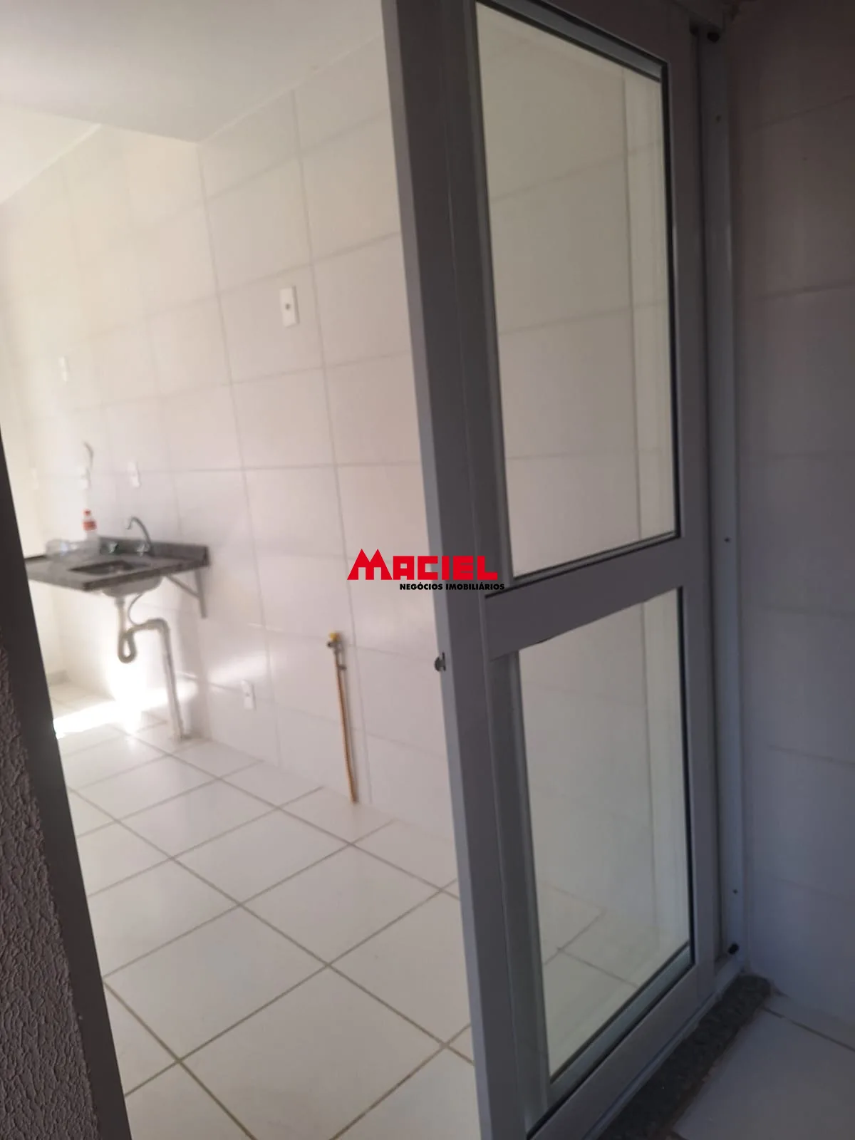 Alugar Casa / Condom&iacute;nio em S&atilde;o Jos&eacute; dos Campos R$ 1.700,00 - Foto 9