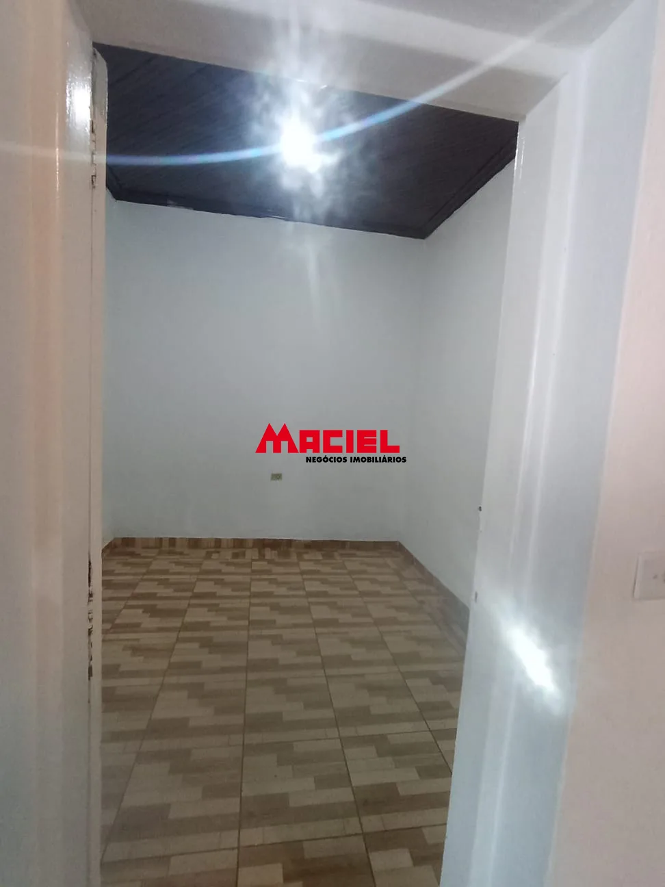 Alugar Casa / Padr&atilde;o em S&atilde;o Jos&eacute; dos Campos R$ 2.500,00 - Foto 3