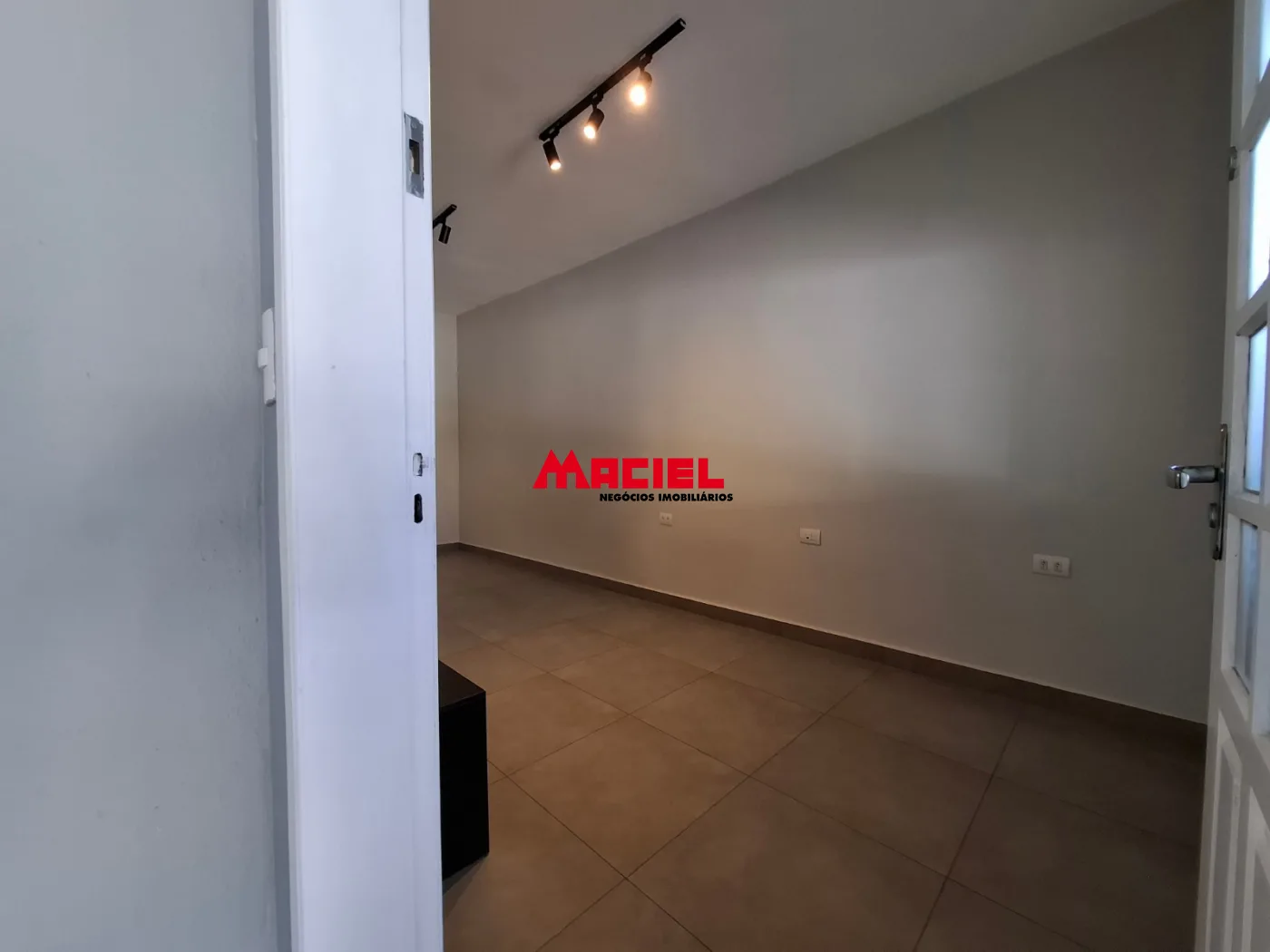 Comprar Casa / Condom&iacute;nio em S&atilde;o Jos&eacute; dos Campos R$ 630.000,00 - Foto 4