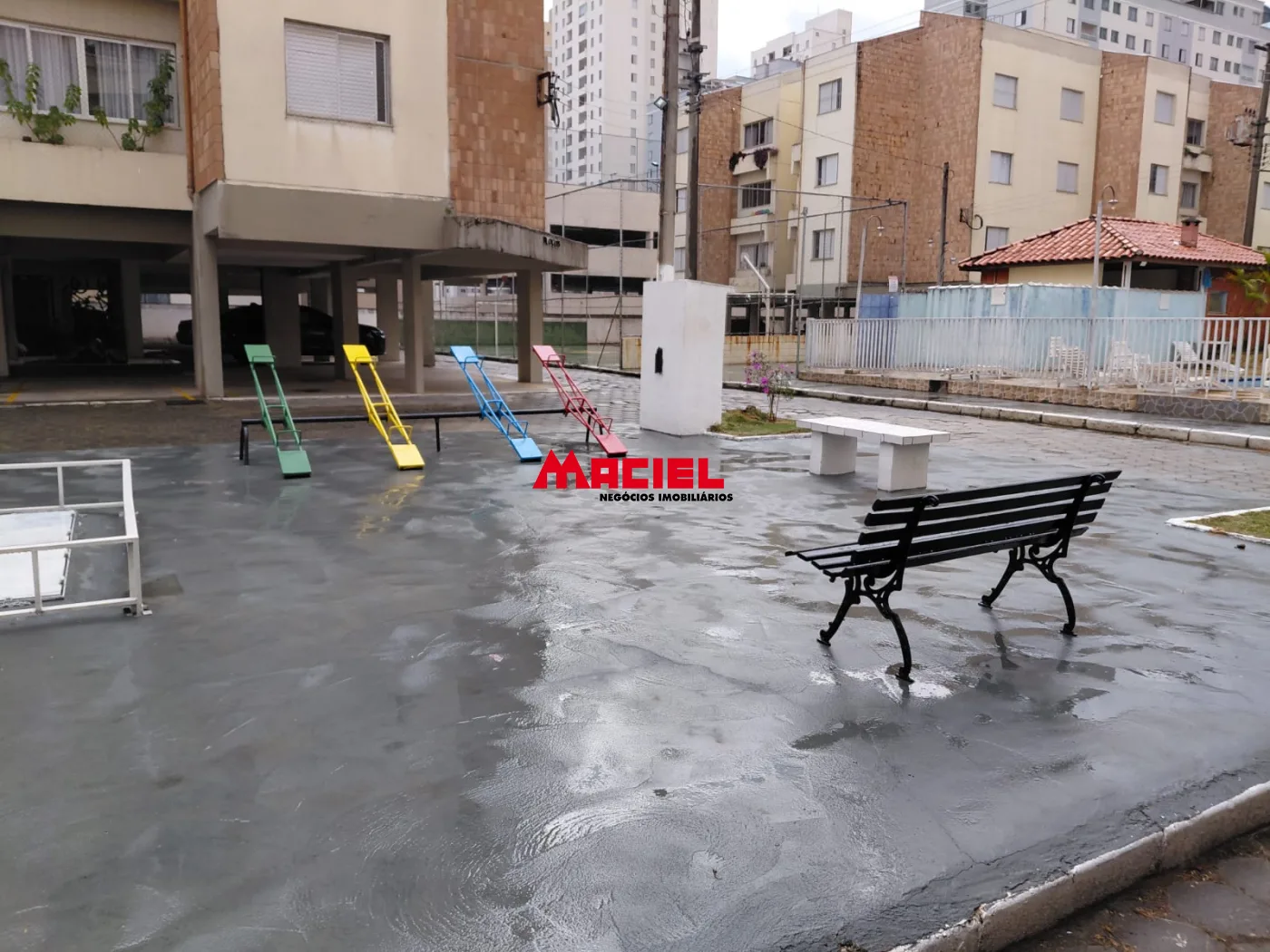 Comprar Apartamento / Padr&atilde;o em S&atilde;o Jos&eacute; dos Campos R$ 360.000,00 - Foto 14