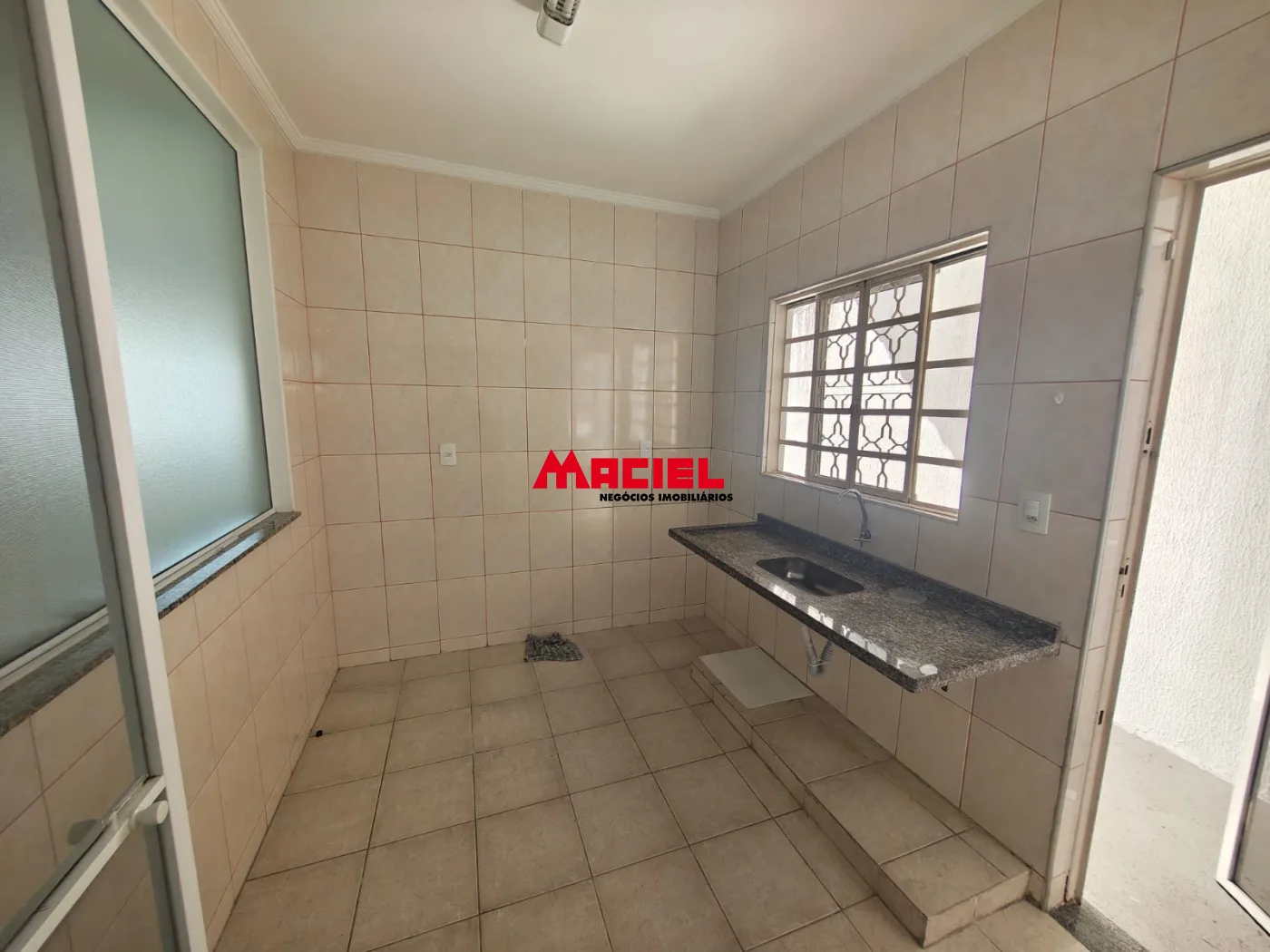 Comprar Comercial / Ponto Comercial em S&atilde;o Jos&eacute; dos Campos R$ 330.000,00 - Foto 3