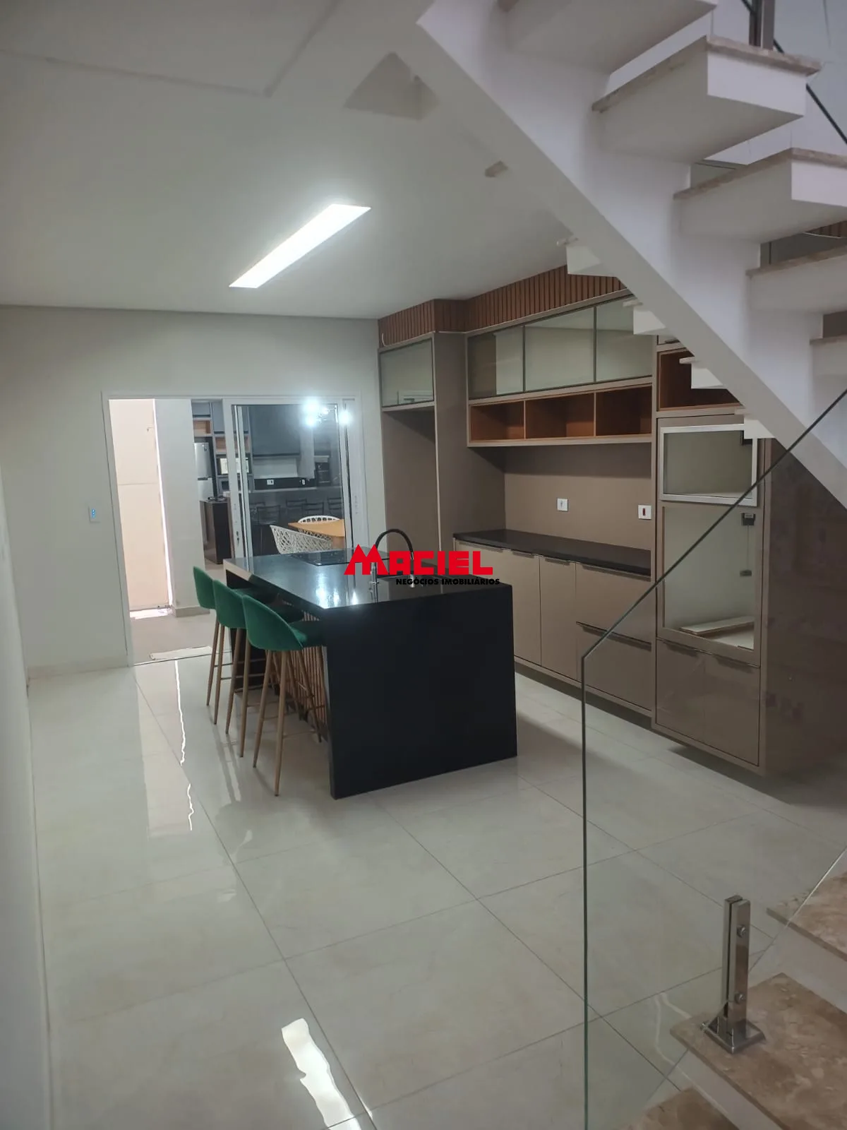 Alugar Casa / Sobrado em Jacare&iacute; R$ 8.500,00 - Foto 4
