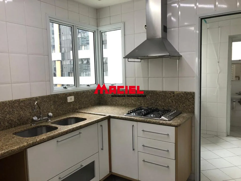 Alugar Apartamento / Padr&atilde;o em S&atilde;o Jos&eacute; dos Campos R$ 8.300,00 - Foto 3