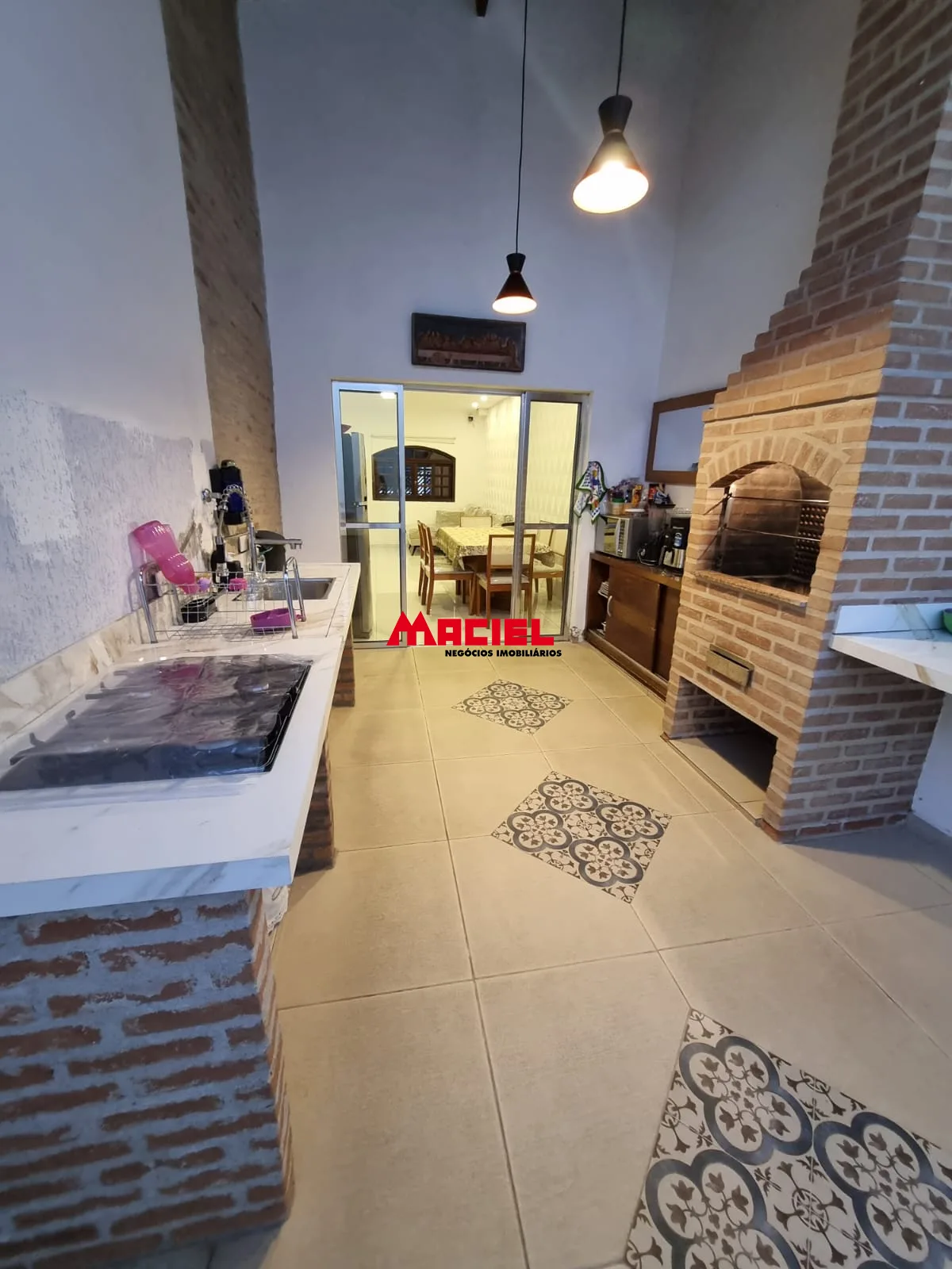 Comprar Casa / Padr&atilde;o em Taubat&eacute; R$ 550.000,00 - Foto 3