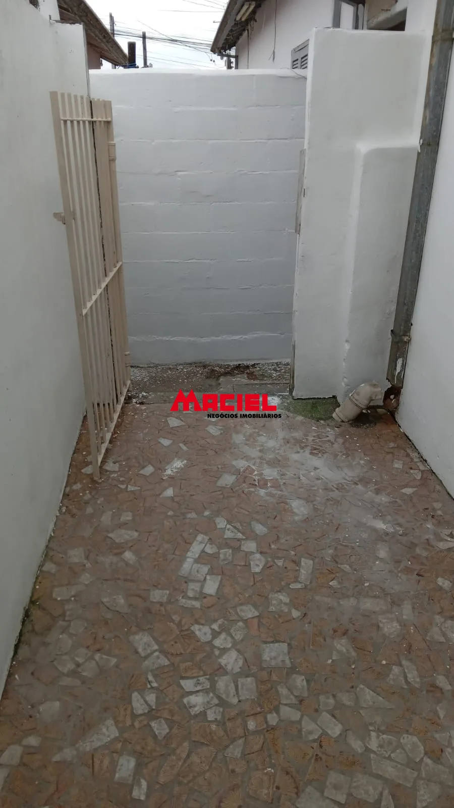 Alugar Casa / Padr&atilde;o em S&atilde;o Jos&eacute; dos Campos R$ 1.600,00 - Foto 13