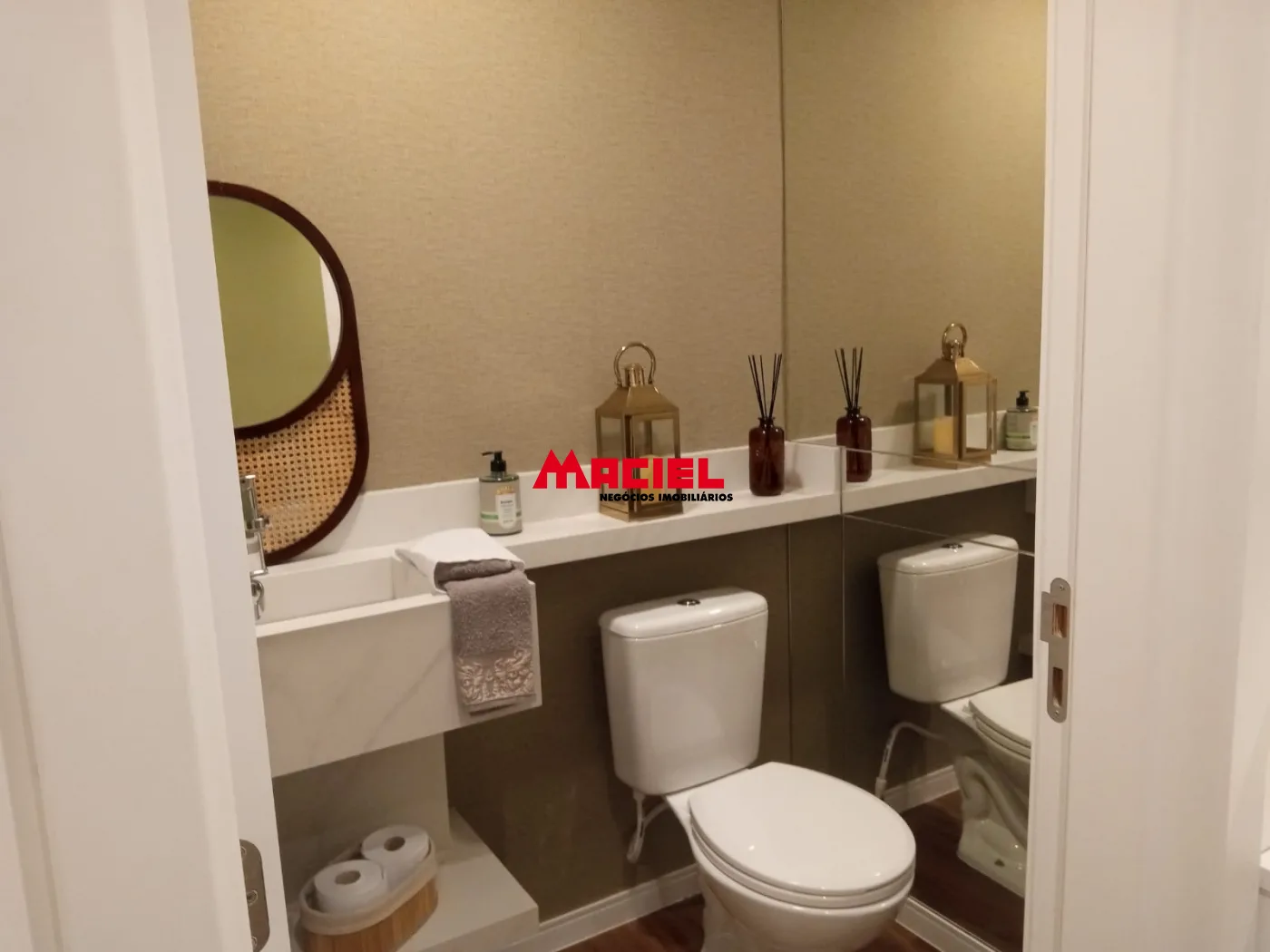 Comprar Apartamento / Padr&atilde;o em Jacare&iacute; R$ 680.000,00 - Foto 15