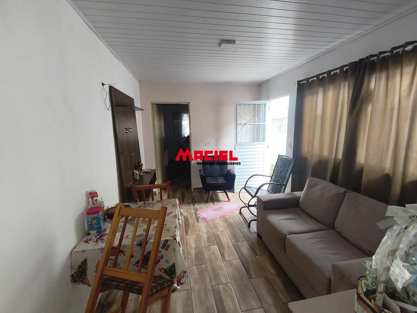 Comprar Casa / Padr&atilde;o em S&atilde;o Jos&eacute; dos Campos R$ 250.000,00 - Foto 2