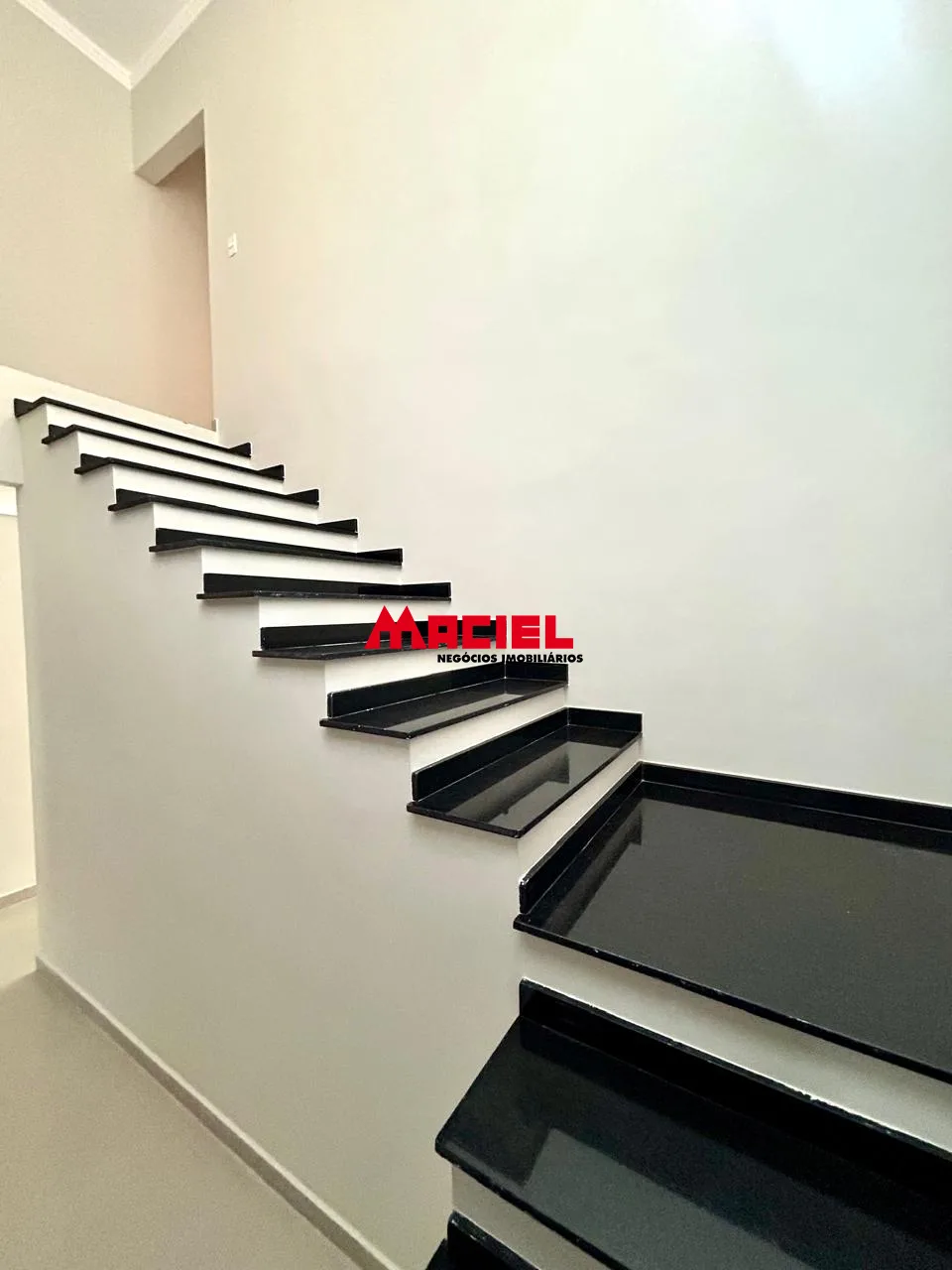Comprar Casa / Sobrado em S&atilde;o Jos&eacute; dos Campos R$ 850.000,00 - Foto 6