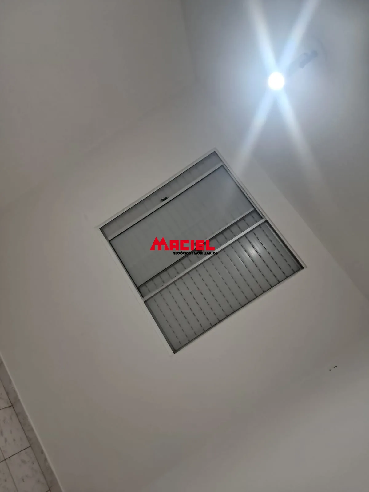 Alugar Apartamento / Padr&atilde;o em S&atilde;o Jos&eacute; dos Campos R$ 2.200,00 - Foto 4