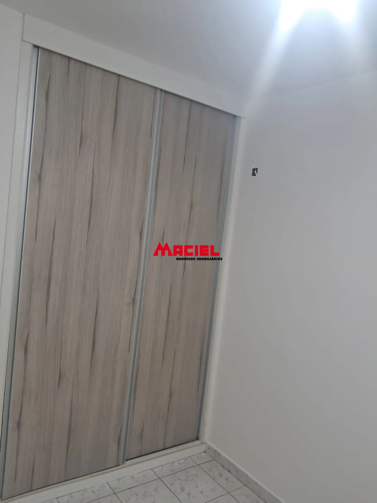 Alugar Apartamento / Padr&atilde;o em S&atilde;o Jos&eacute; dos Campos R$ 2.200,00 - Foto 7